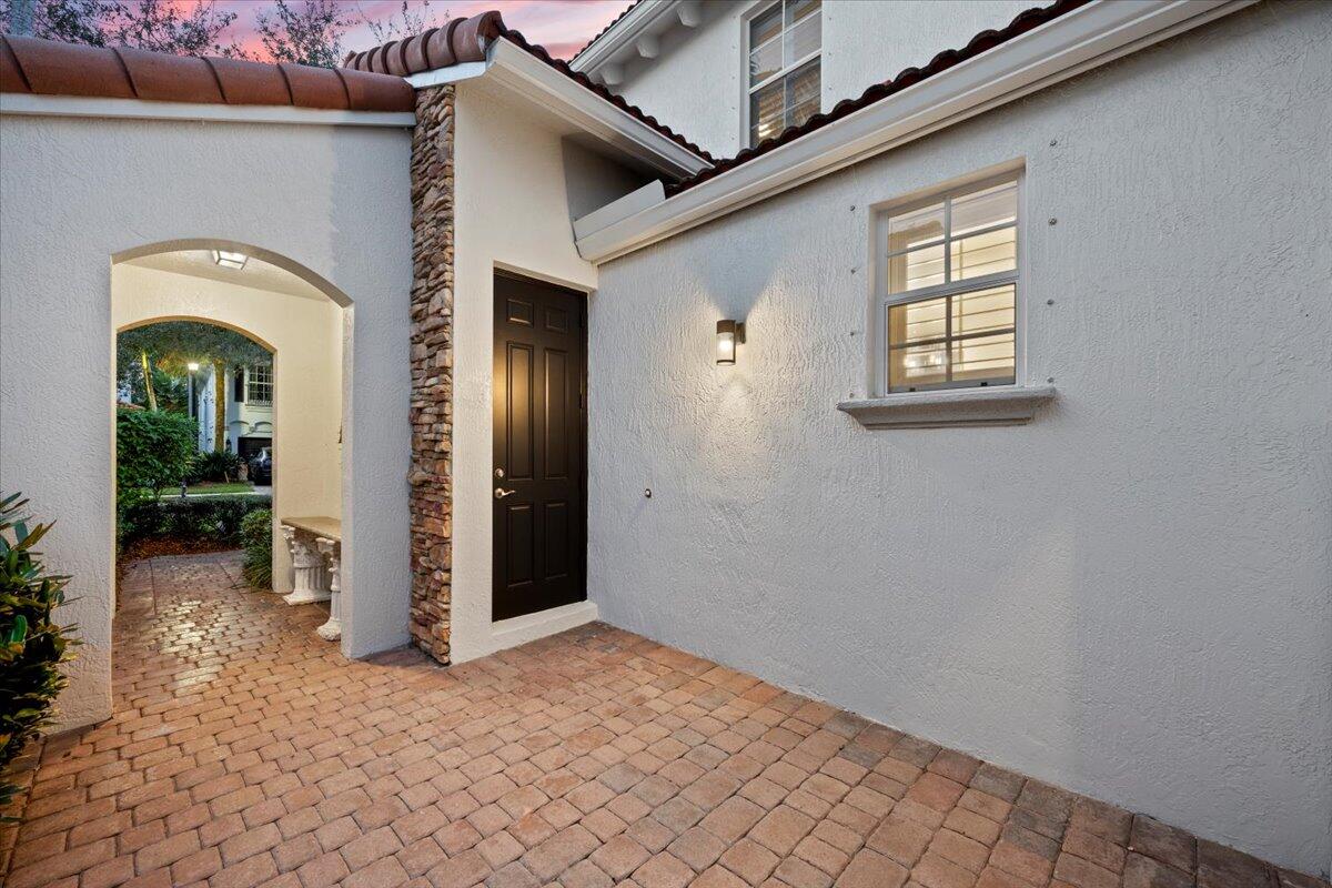 1062 Vintner, Palm Beach Gardens FL 33410