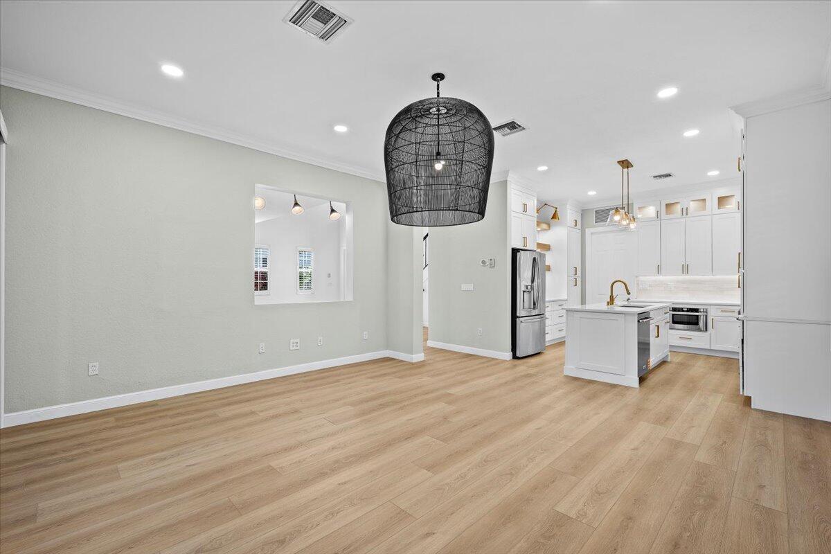 1062 Vintner, Palm Beach Gardens FL 33410