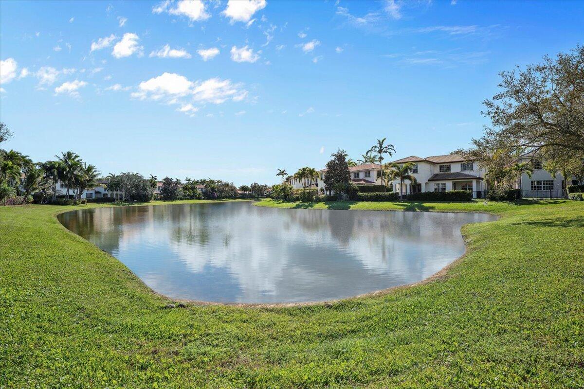 1062 Vintner, Palm Beach Gardens FL 33410