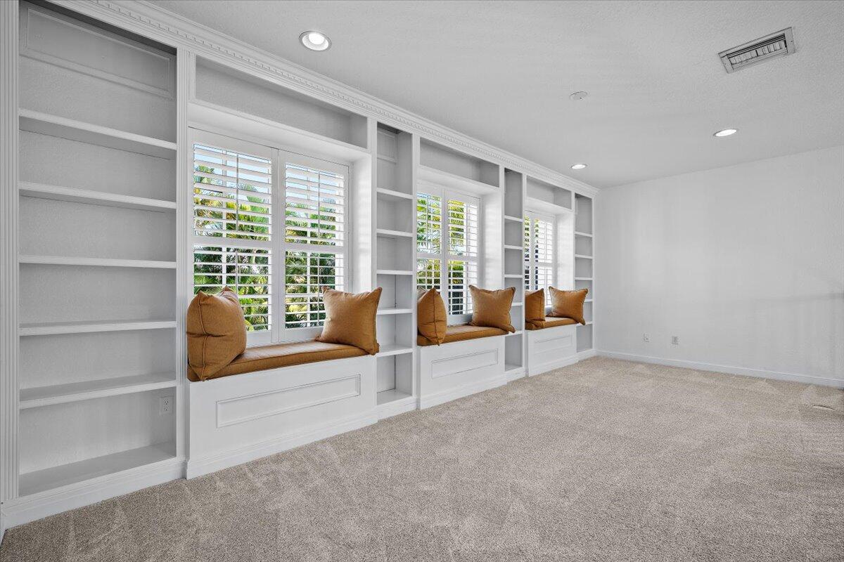 1062 Vintner, Palm Beach Gardens FL 33410