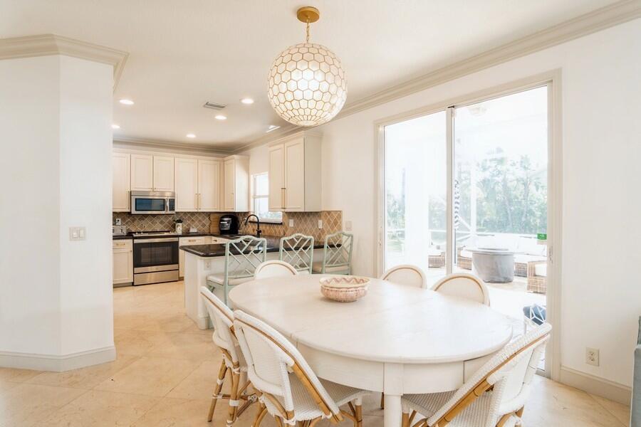 6031 Robinson, Jupiter FL 33458
