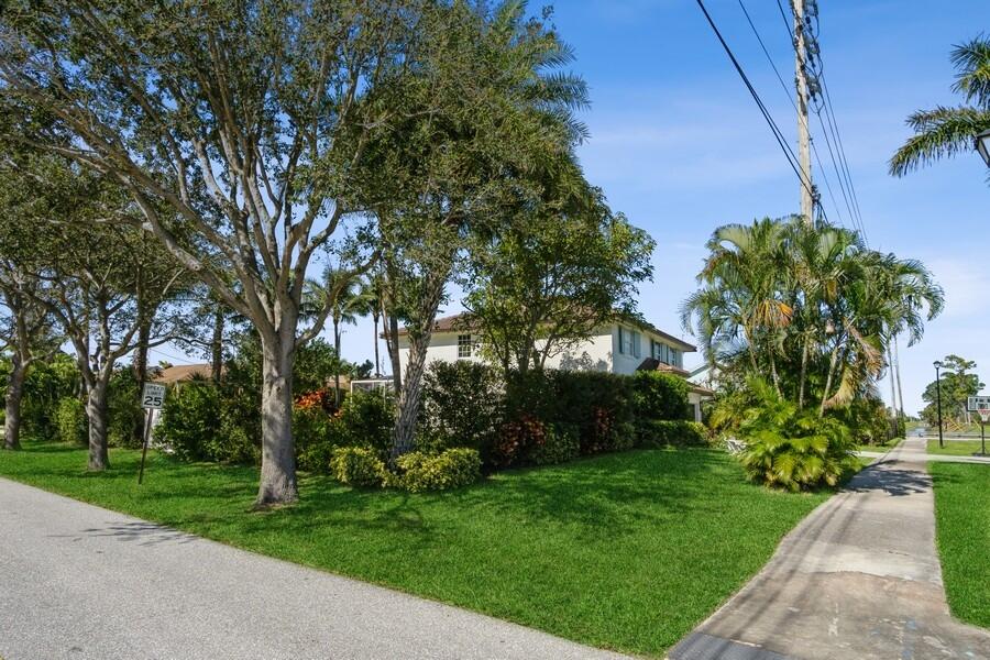 6031 Robinson, Jupiter FL 33458