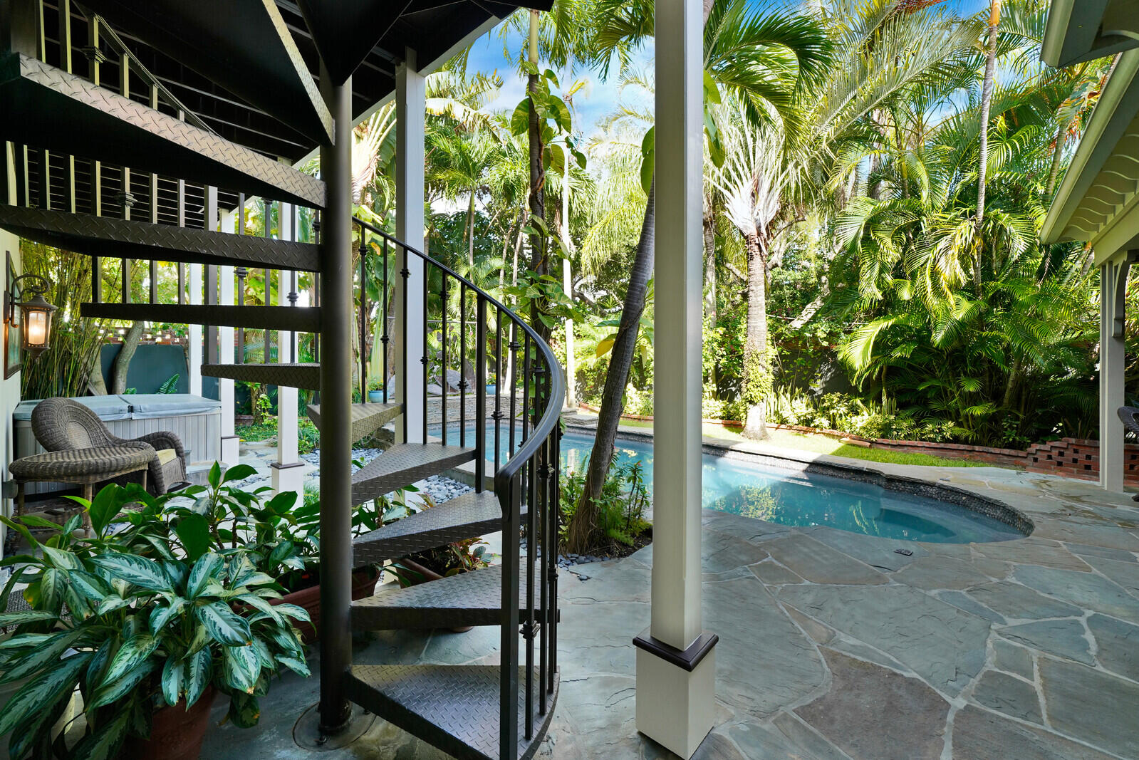 137 S Oak, Lantana FL 33462