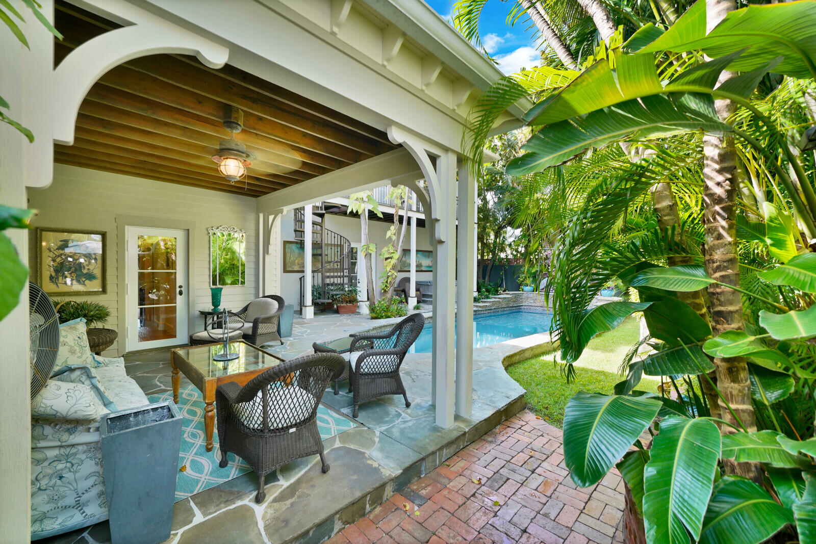 137 S Oak, Lantana FL 33462