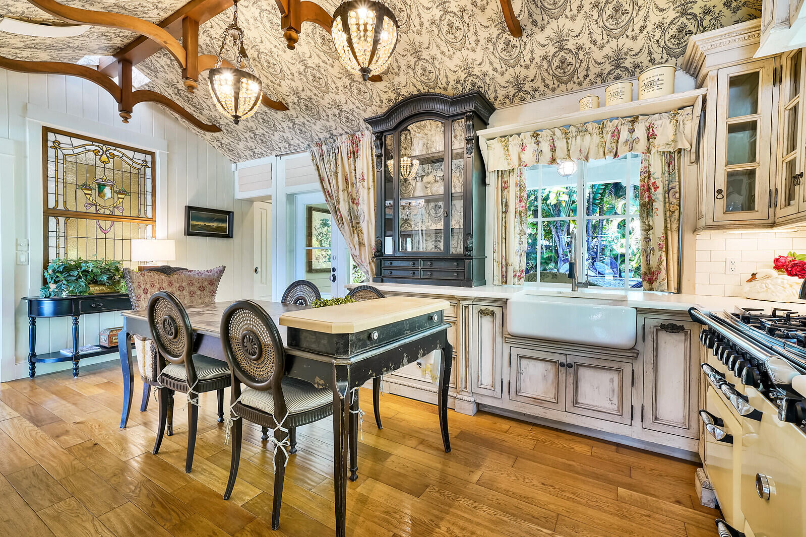 137 S Oak, Lantana FL 33462
