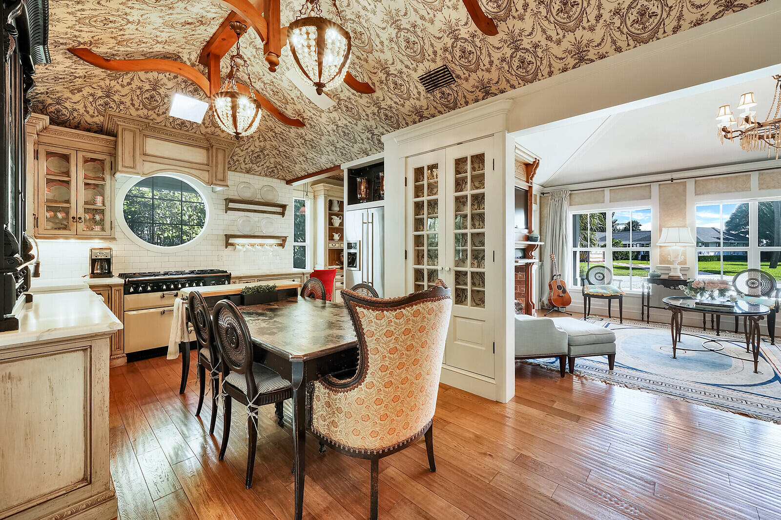 137 S Oak, Lantana FL 33462