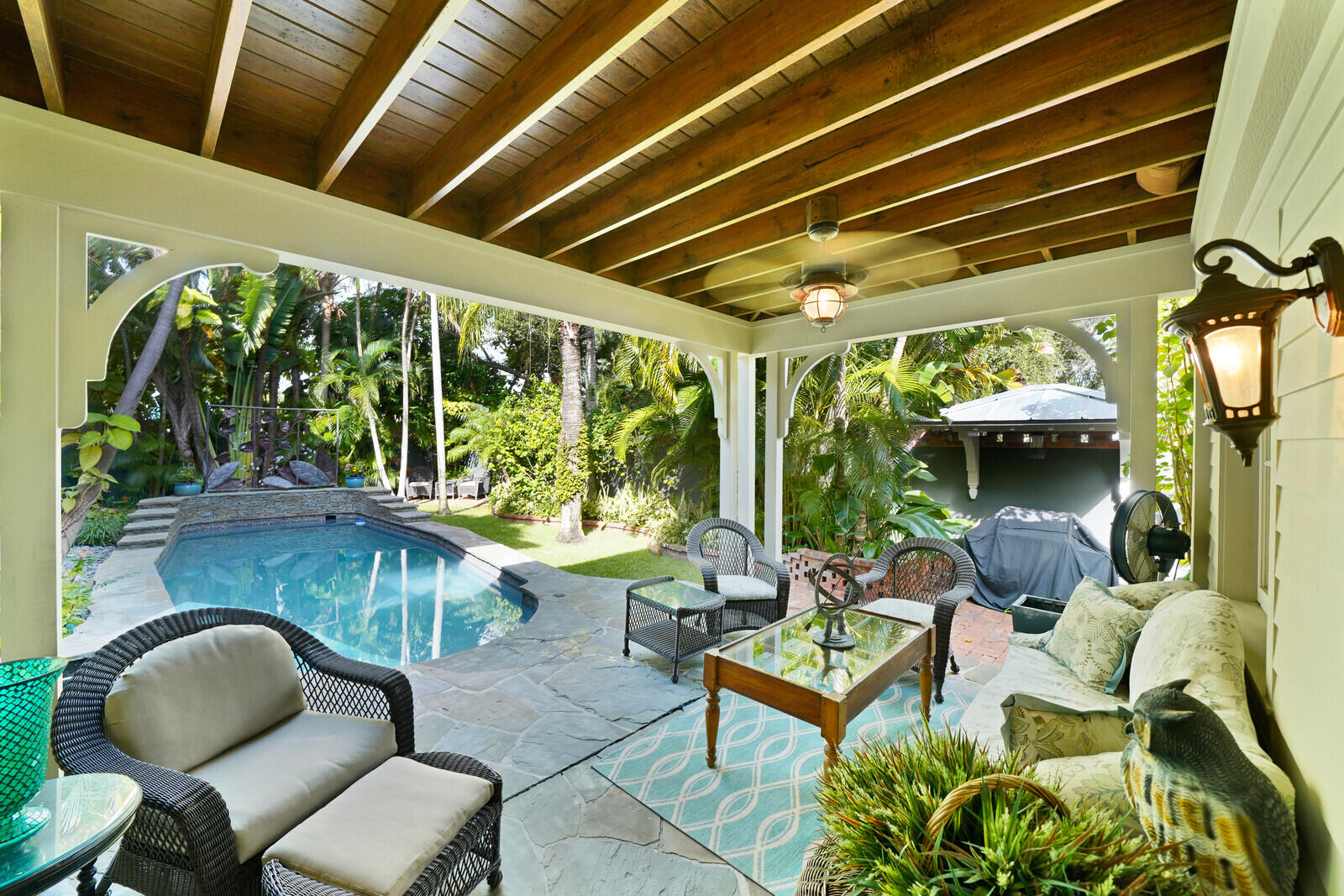 137 S Oak, Lantana FL 33462