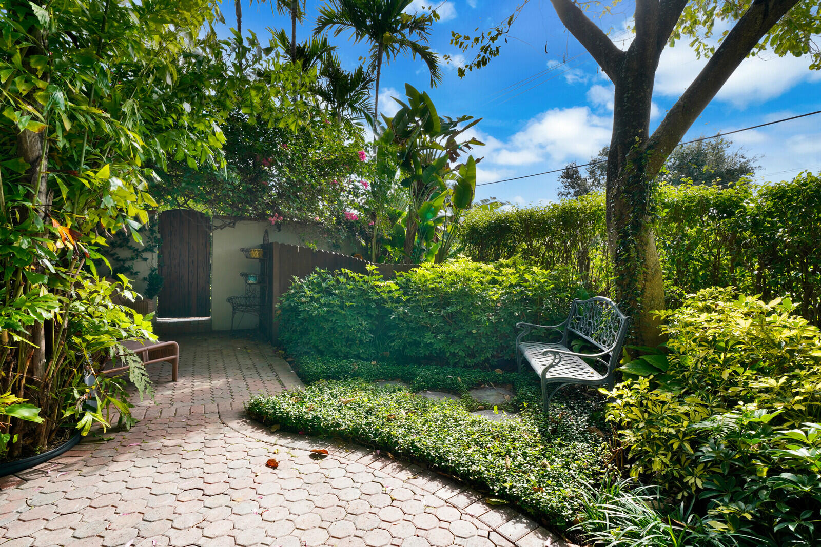 137 S Oak, Lantana FL 33462