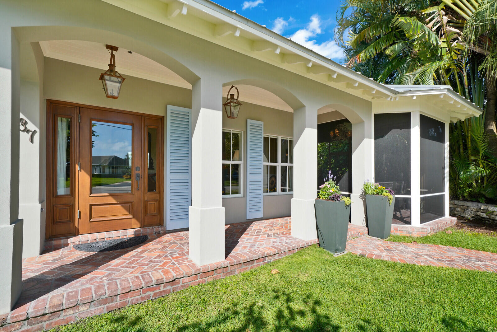 137 S Oak, Lantana FL 33462