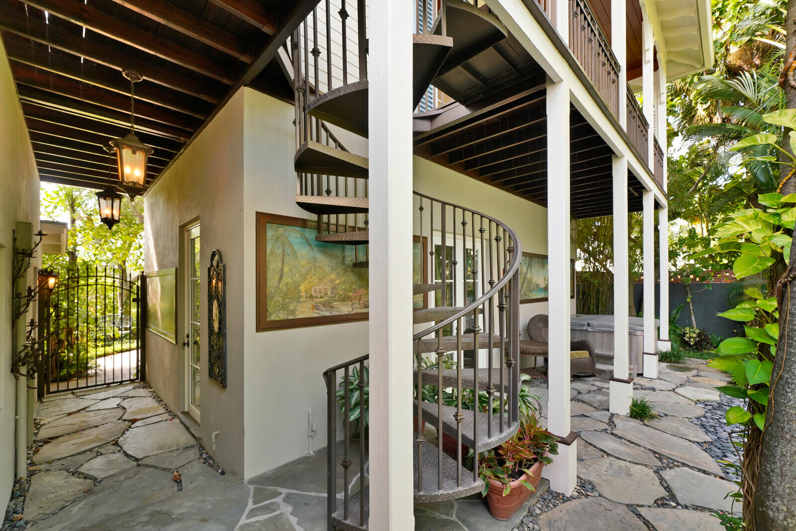 137 S Oak, Lantana FL 33462
