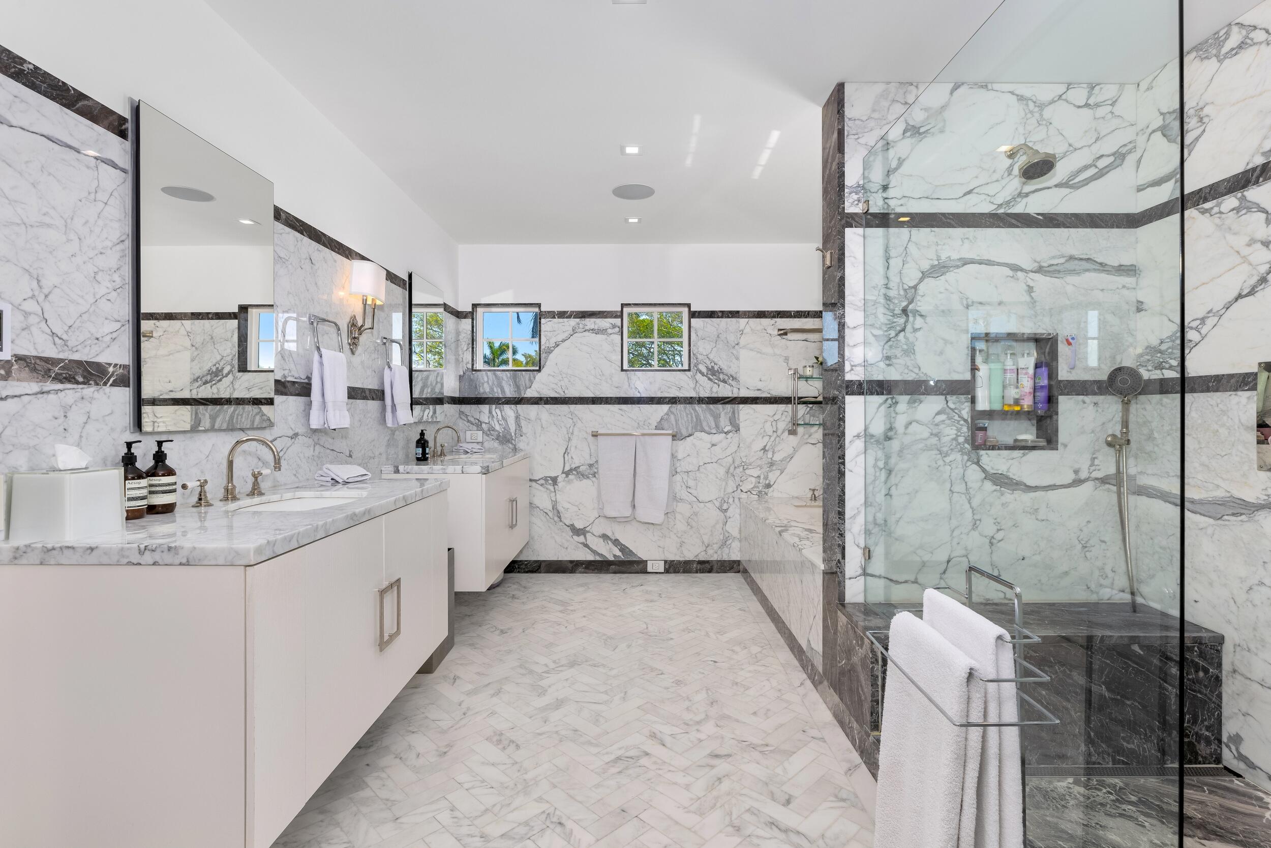 1053 N Lake, Palm Beach FL 33480