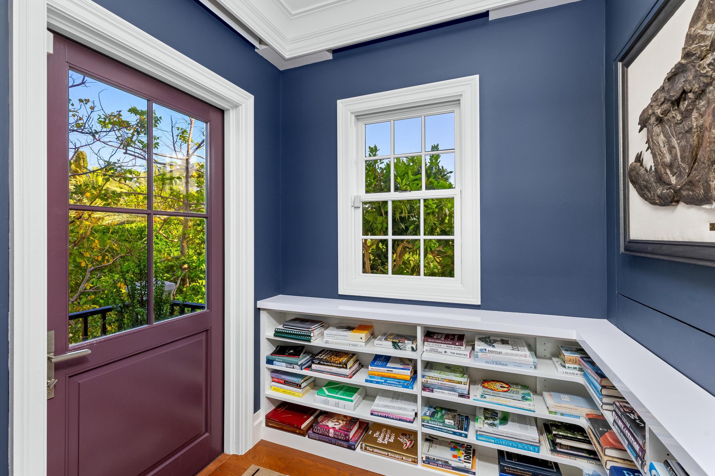 1053 N Lake, Palm Beach FL 33480