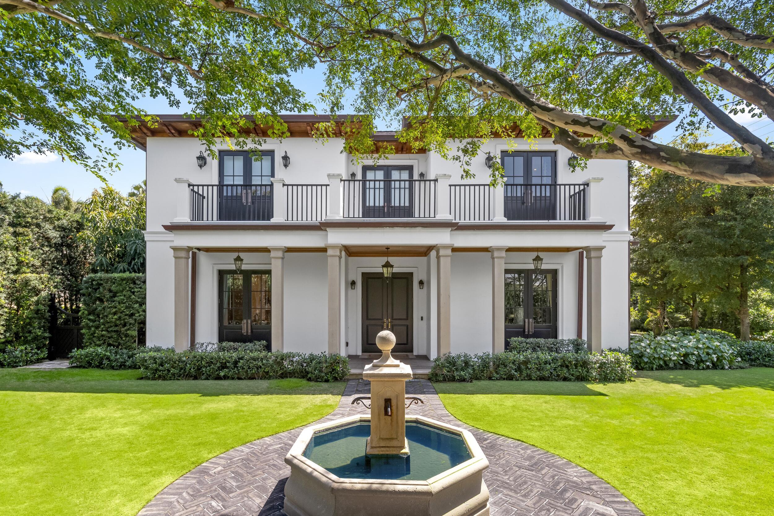 1053 N Lake, Palm Beach FL 33480