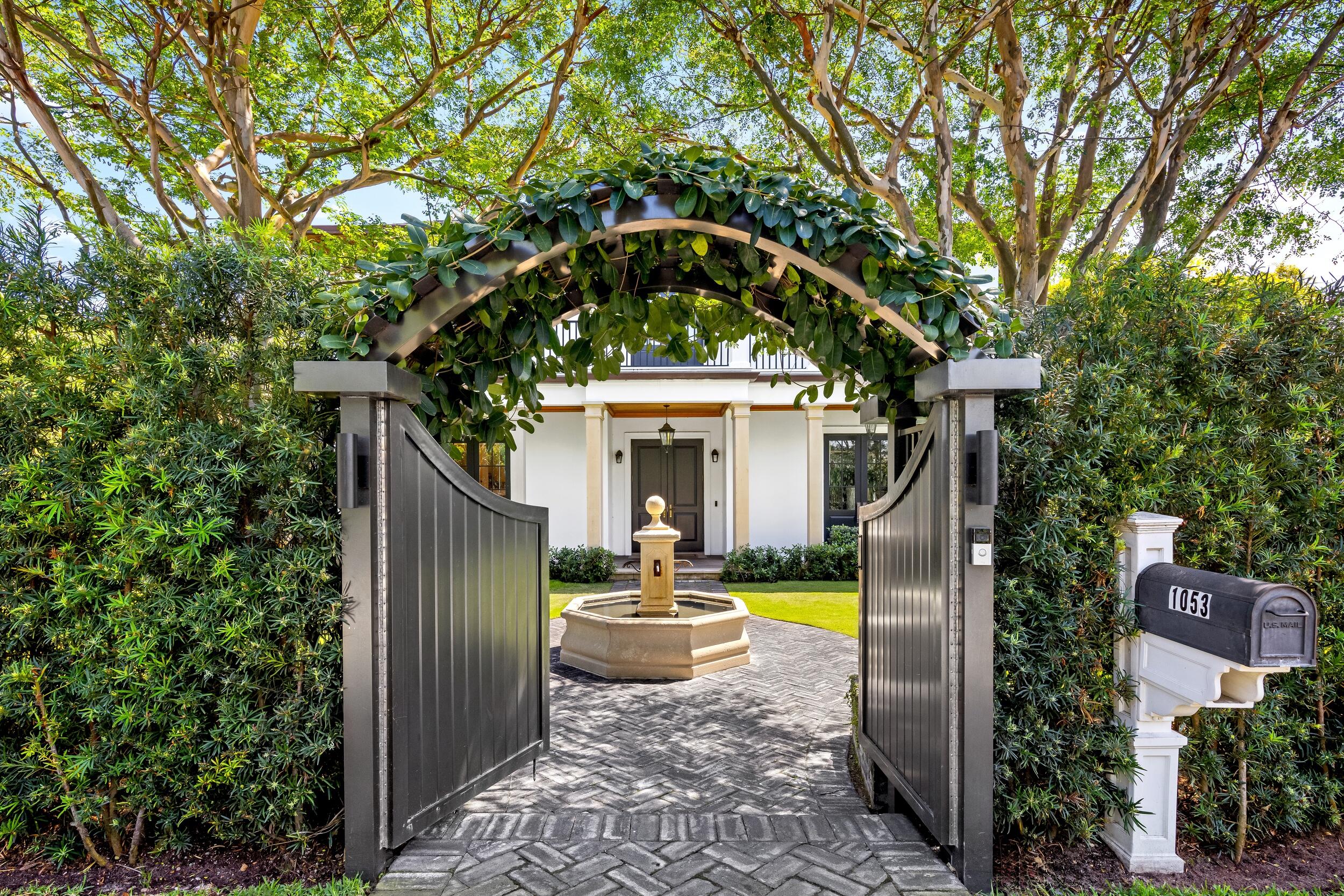 1053 N Lake, Palm Beach FL 33480