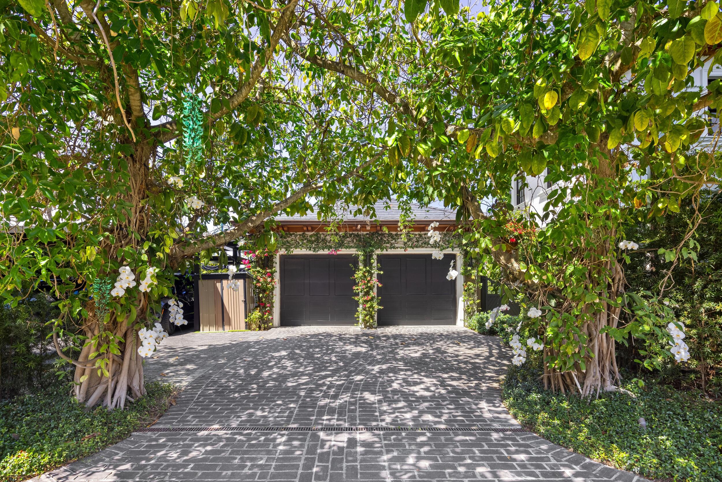 1053 N Lake, Palm Beach FL 33480
