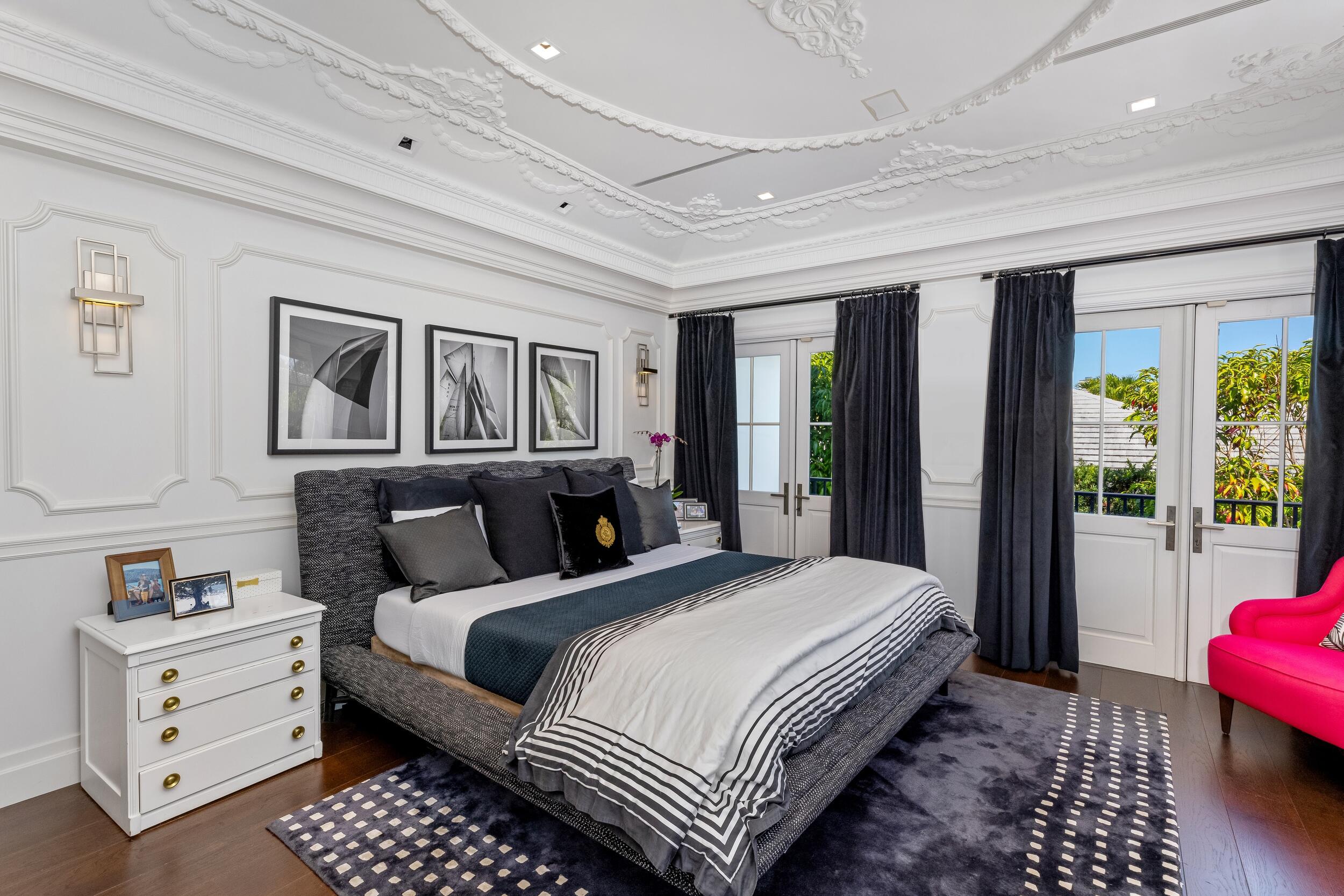 1053 N Lake, Palm Beach FL 33480