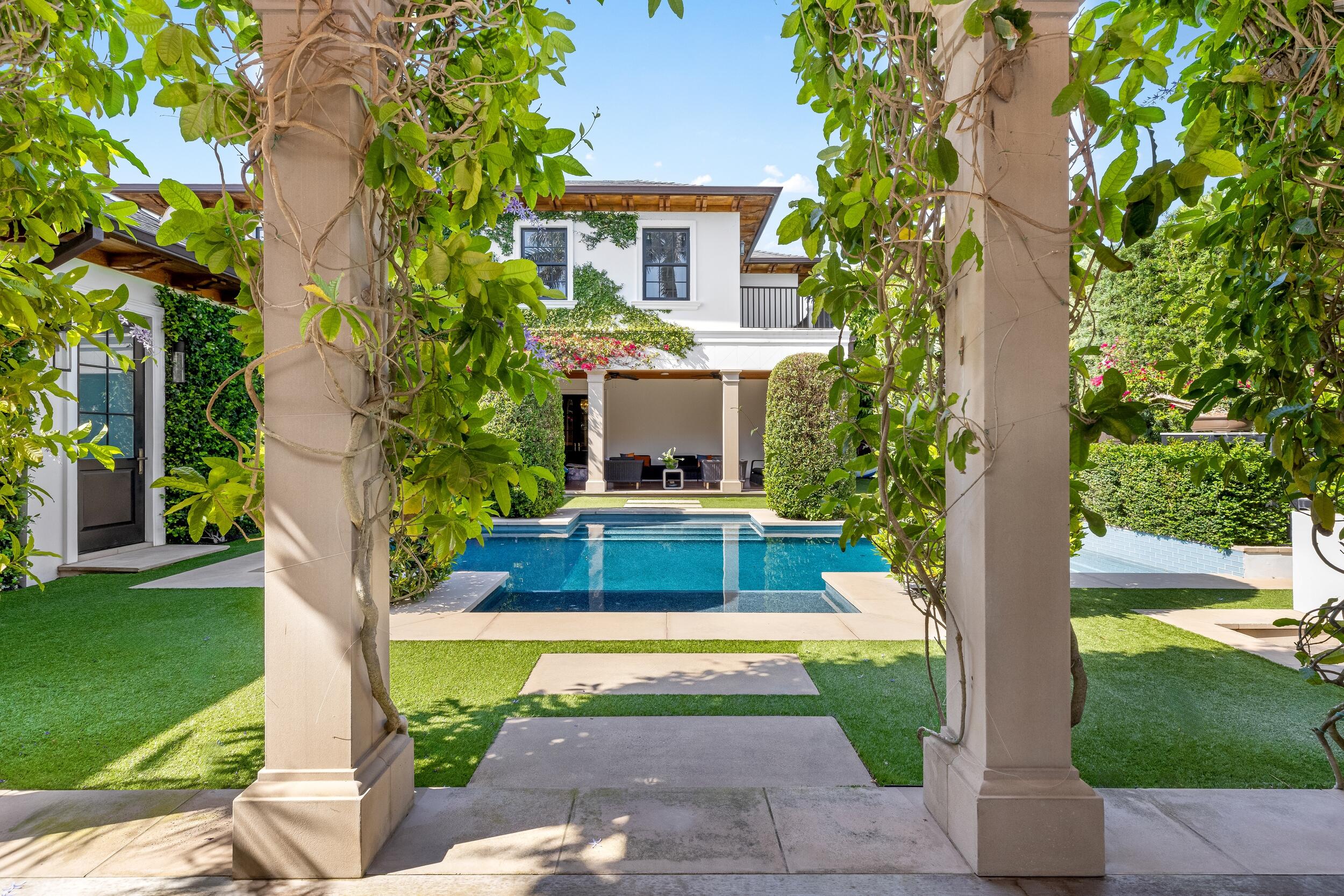 1053 N Lake, Palm Beach FL 33480