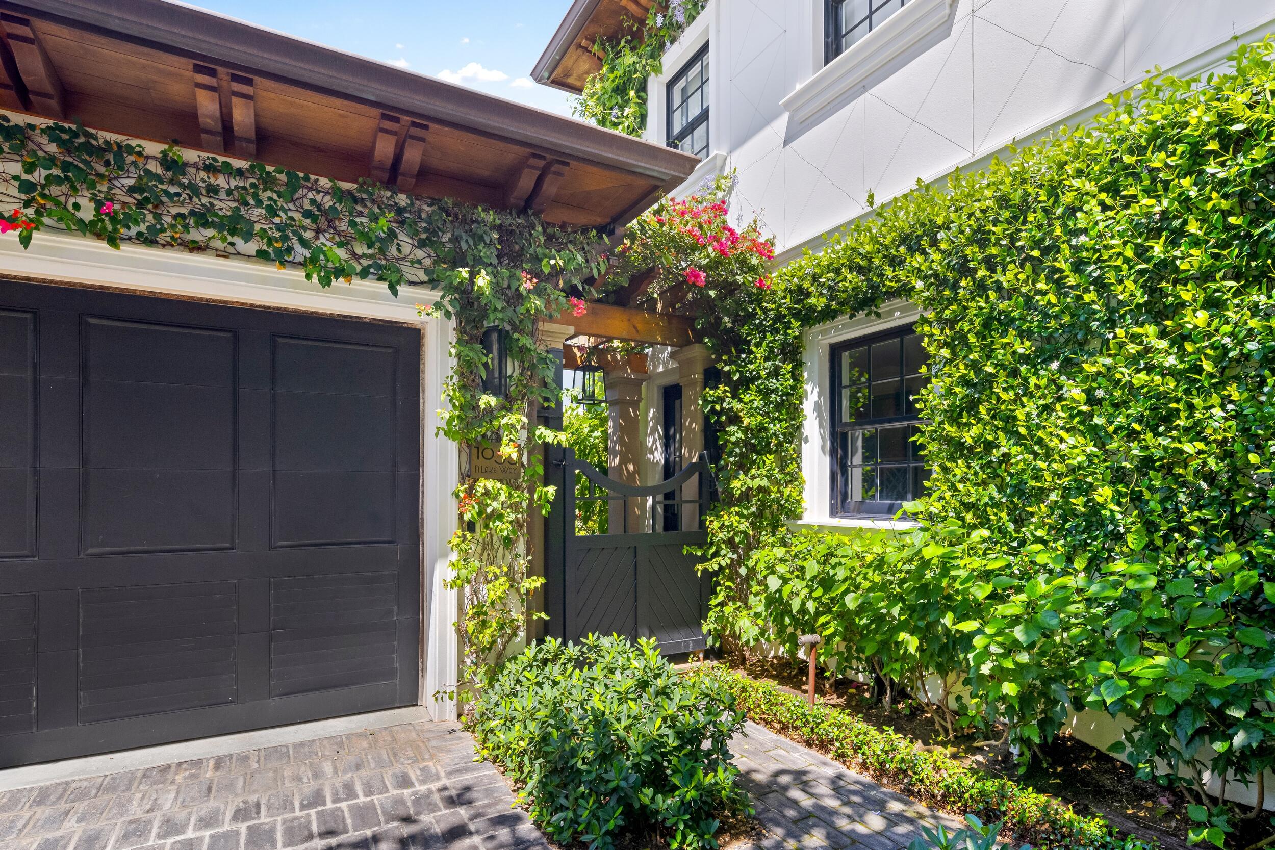 1053 N Lake, Palm Beach FL 33480