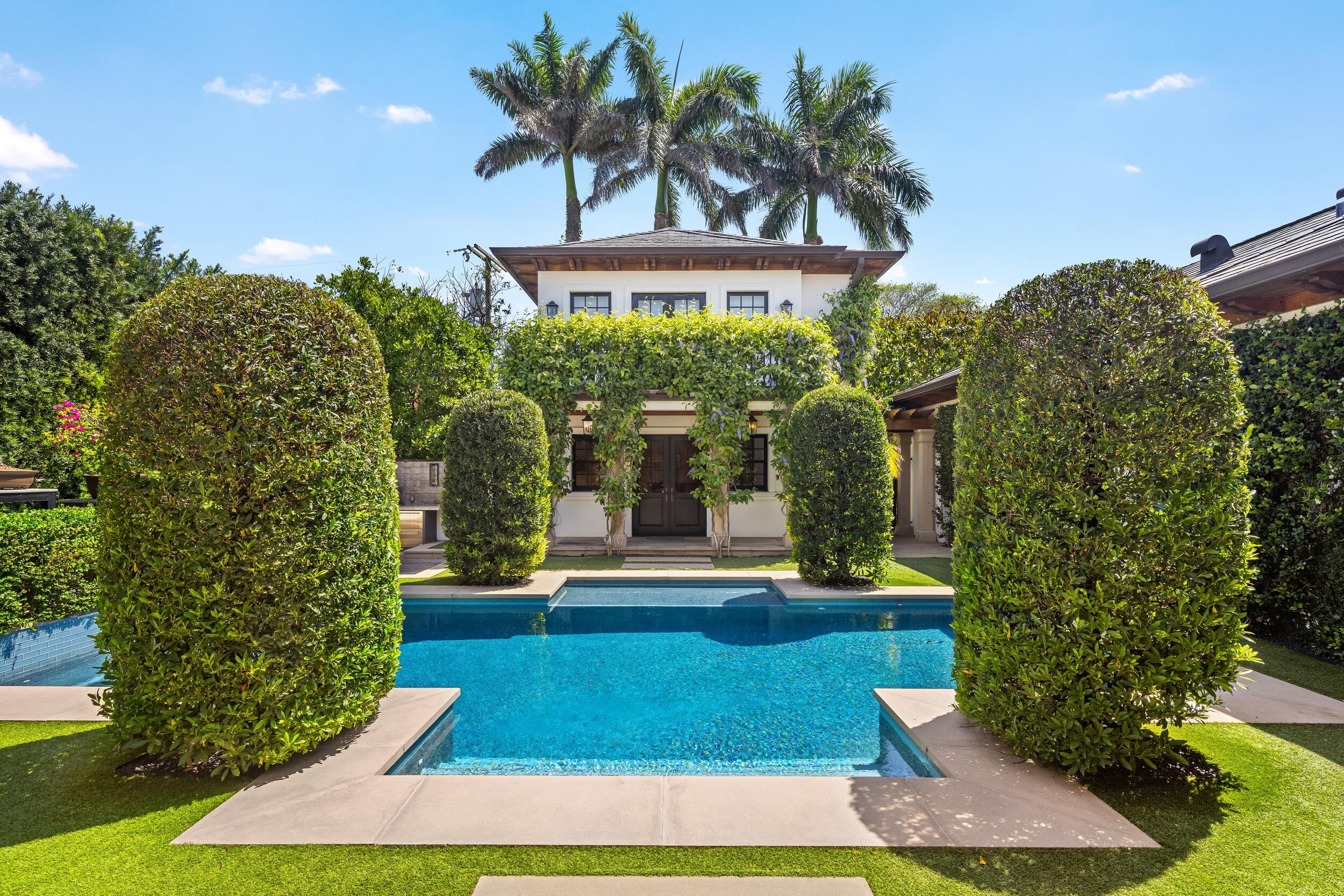 1053 N Lake, Palm Beach FL 33480