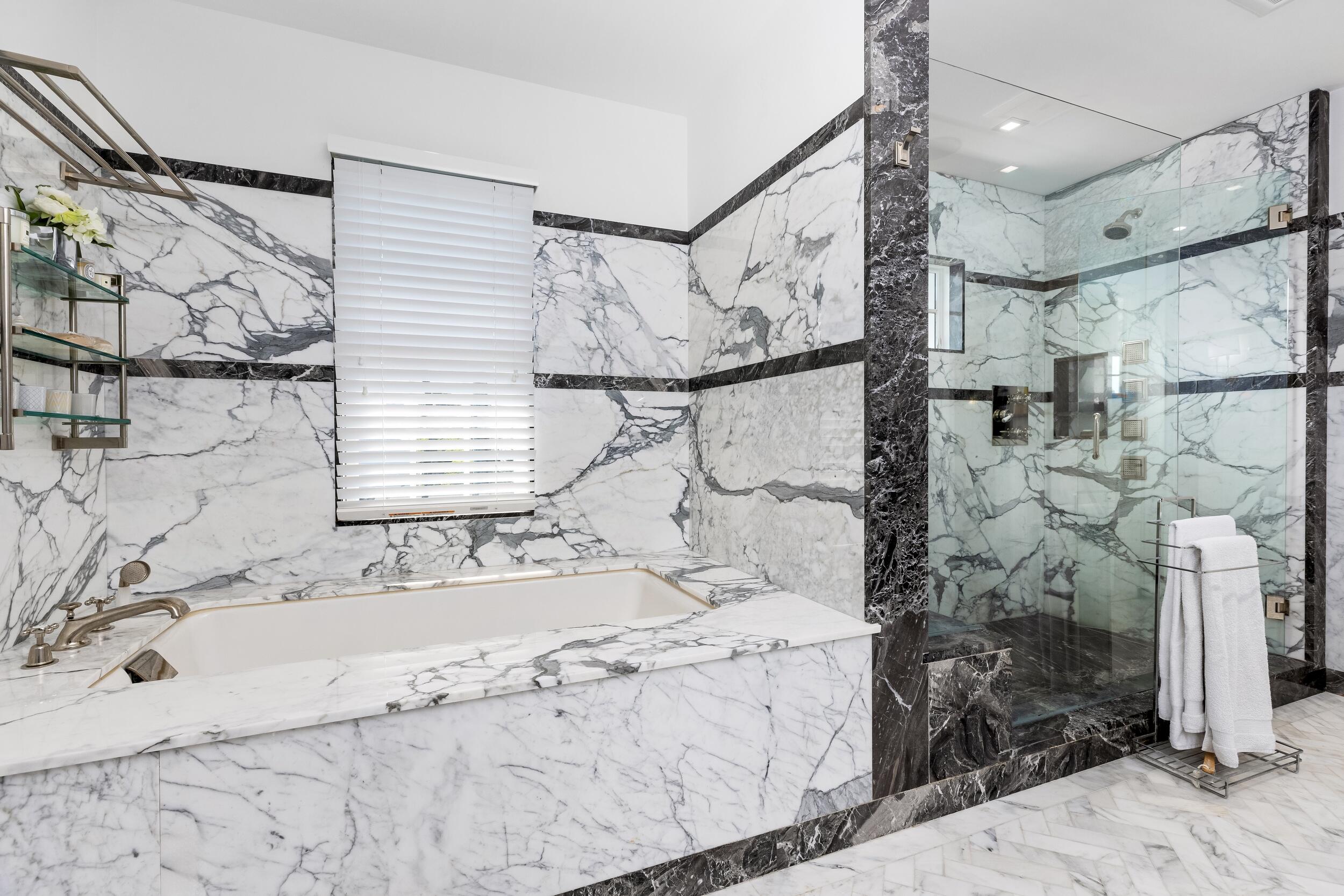 1053 N Lake, Palm Beach FL 33480