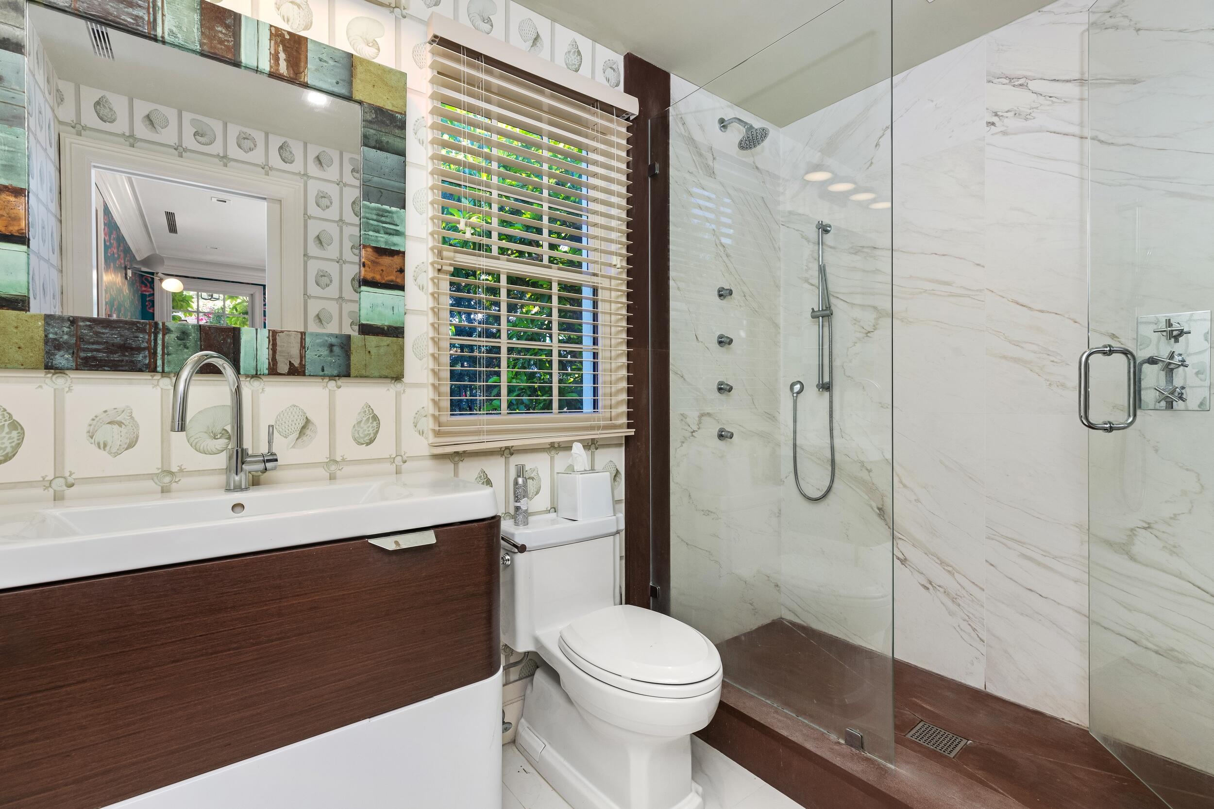 1053 N Lake, Palm Beach FL 33480