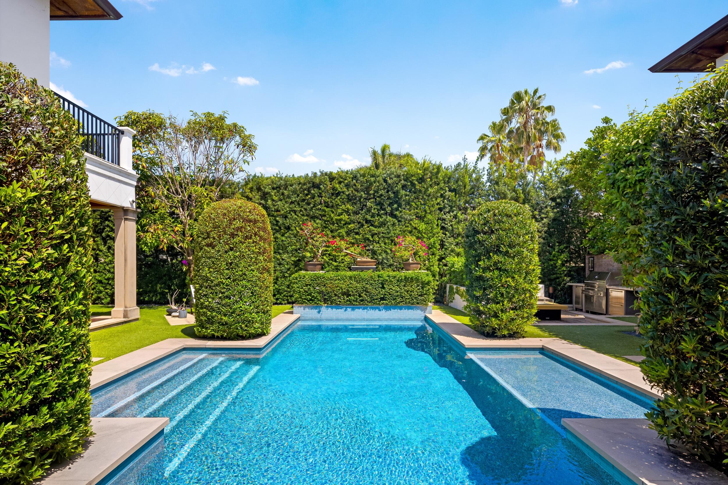 1053 N Lake, Palm Beach FL 33480