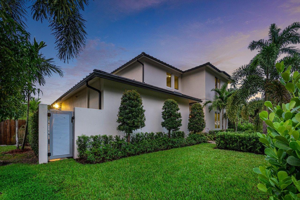 217 Gulfstream, Boynton Beach FL 33435