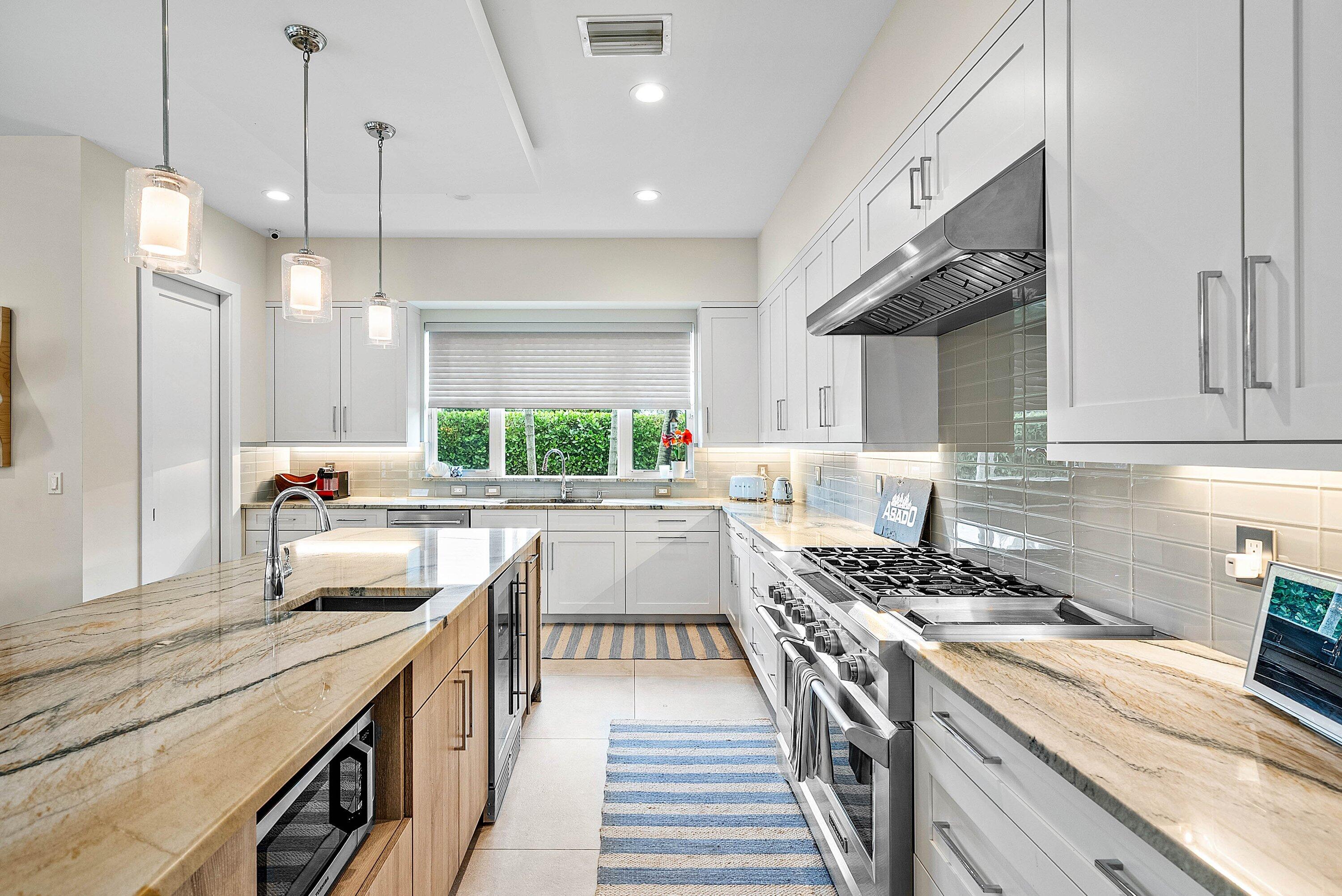217 Gulfstream, Boynton Beach FL 33435
