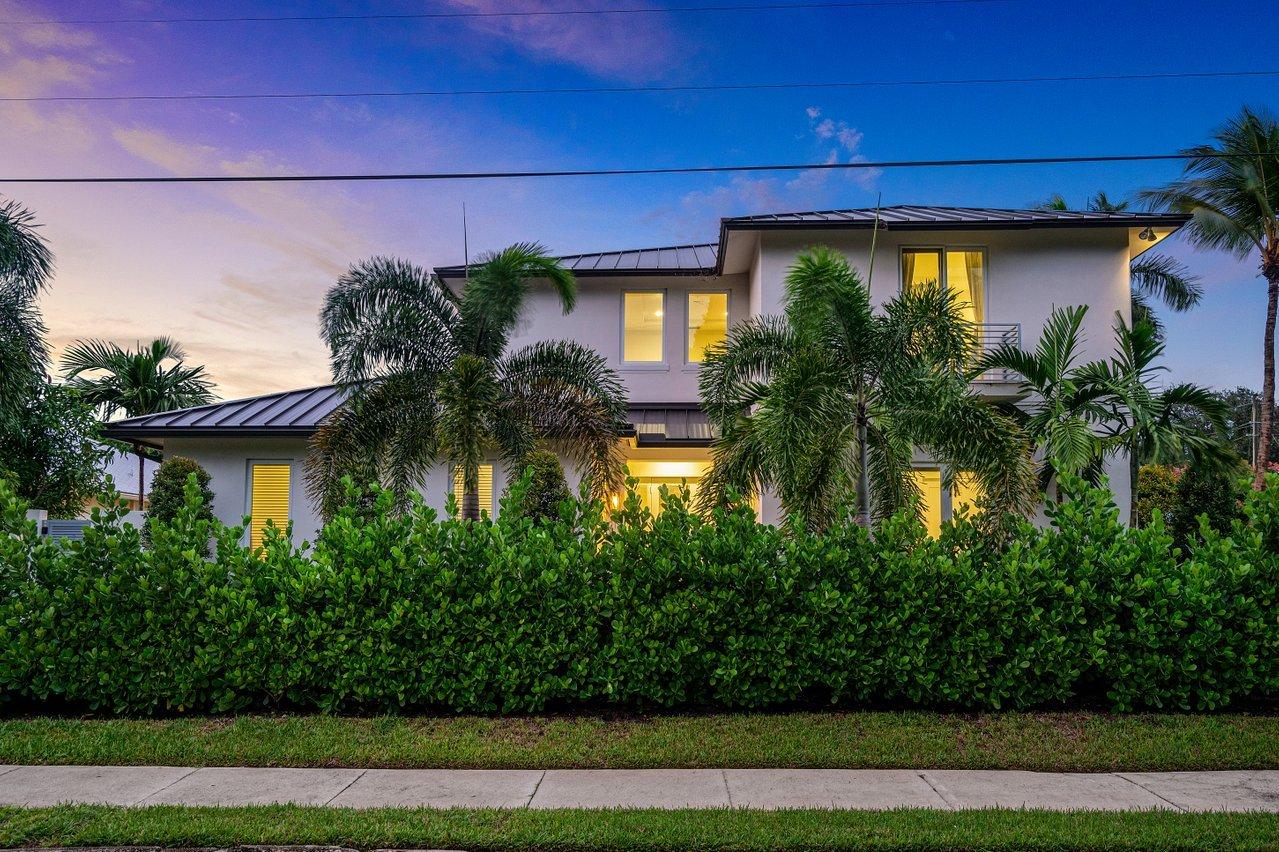 217 Gulfstream, Boynton Beach FL 33435