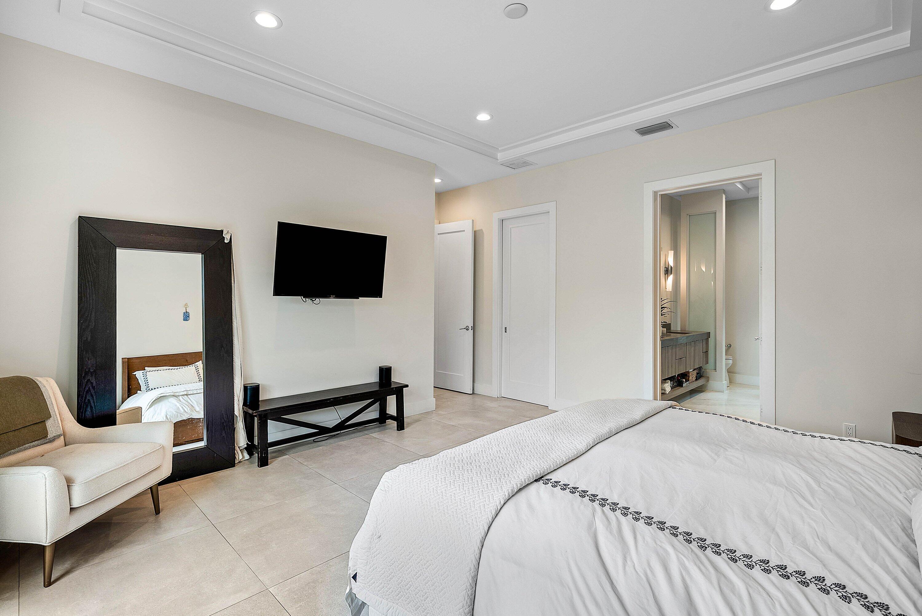 217 Gulfstream, Boynton Beach FL 33435