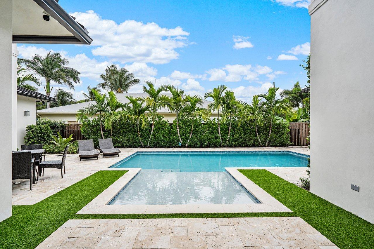 217 Gulfstream, Boynton Beach FL 33435