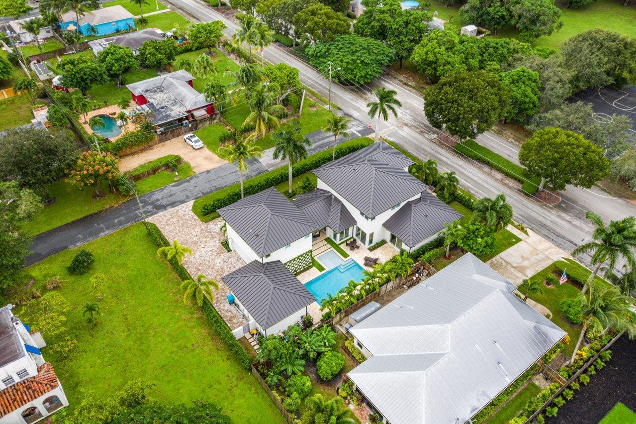 217 Gulfstream, Boynton Beach FL 33435