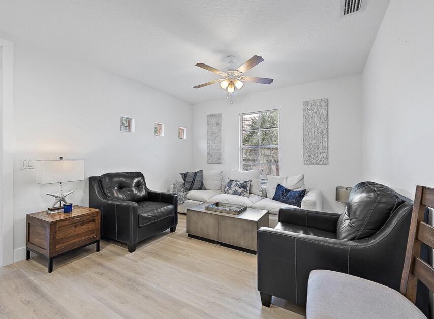 111 Evergrene, Palm Beach Gardens FL 33410