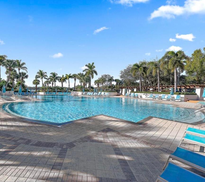 111 Evergrene, Palm Beach Gardens FL 33410