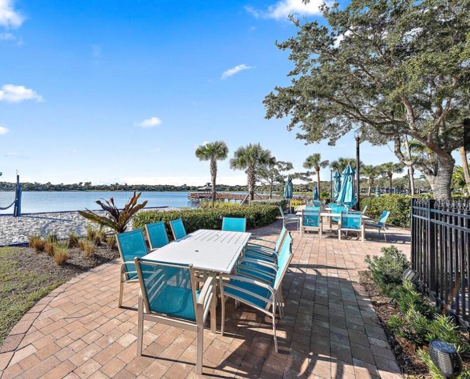 111 Evergrene, Palm Beach Gardens FL 33410