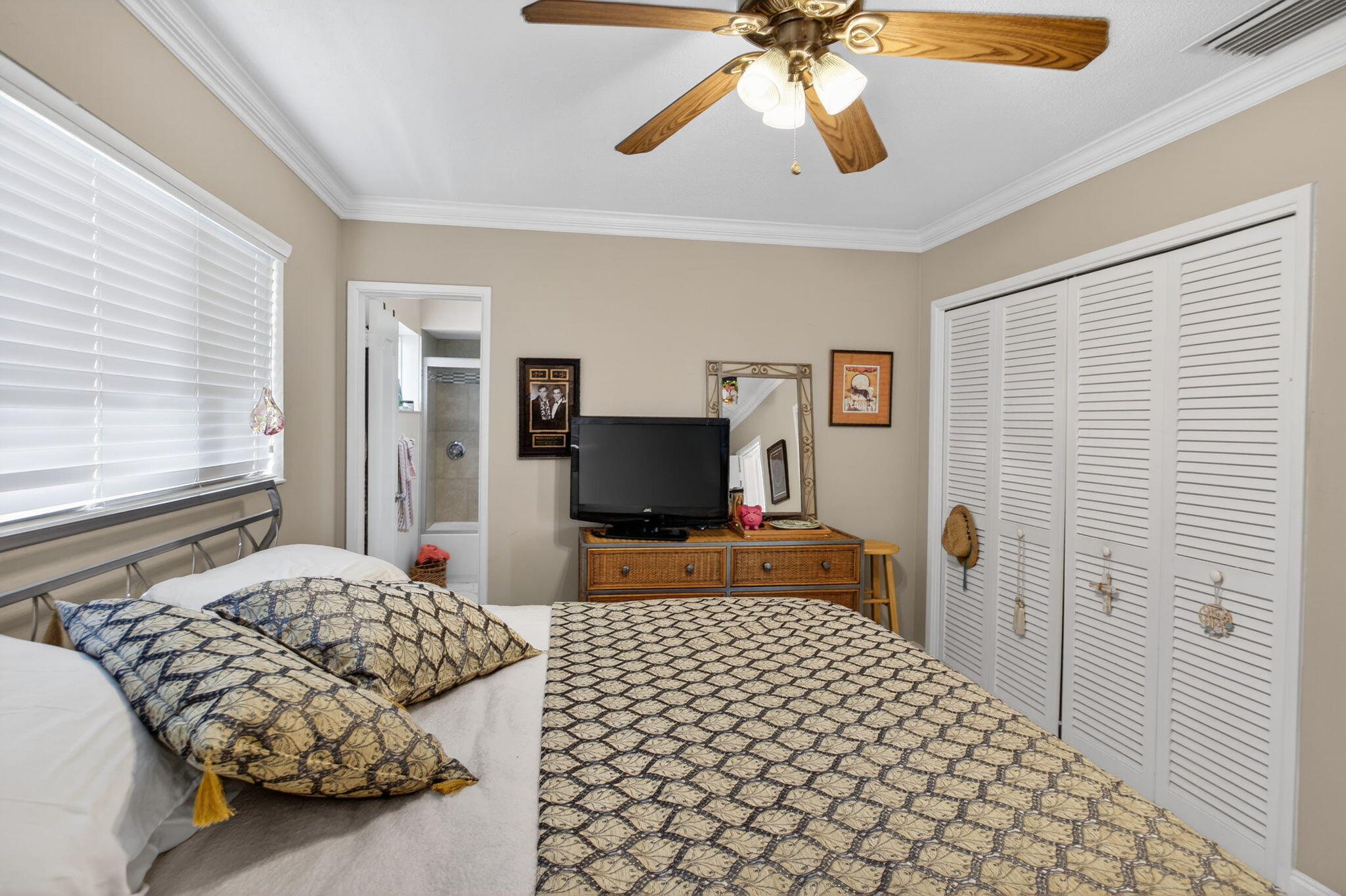 2311 NE 36th #2a, Lighthouse Point FL 33064