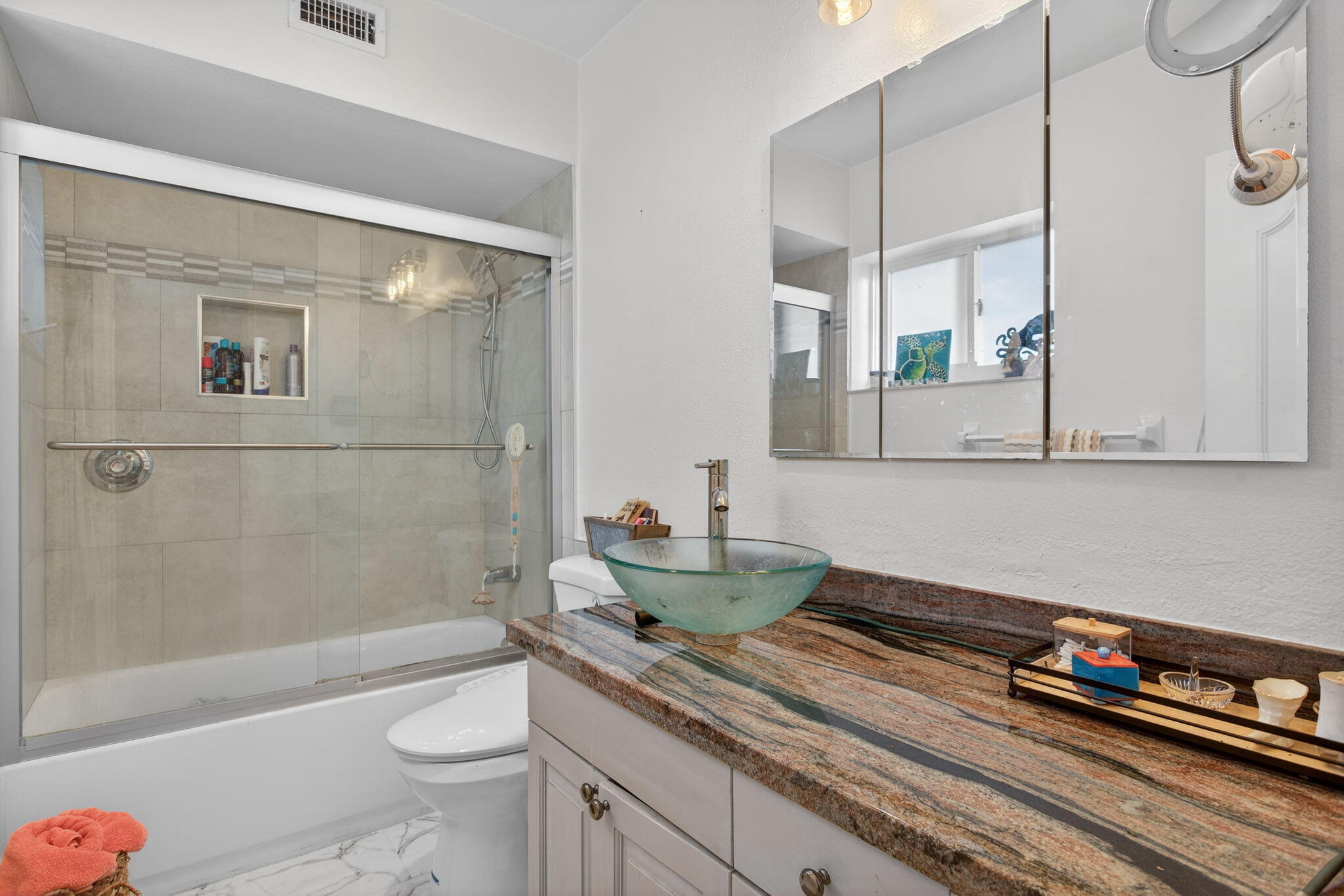 2311 NE 36th #2a, Lighthouse Point FL 33064