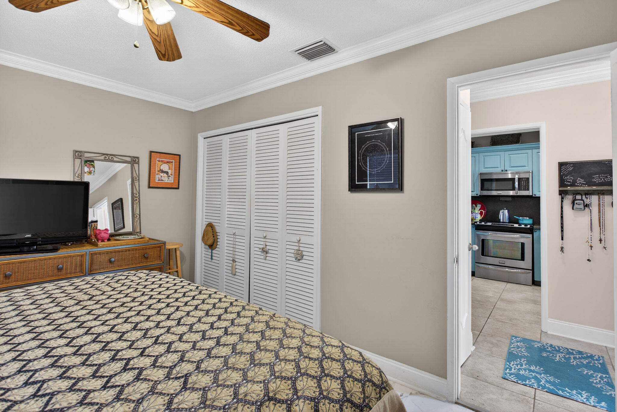 2311 NE 36th #2a, Lighthouse Point FL 33064
