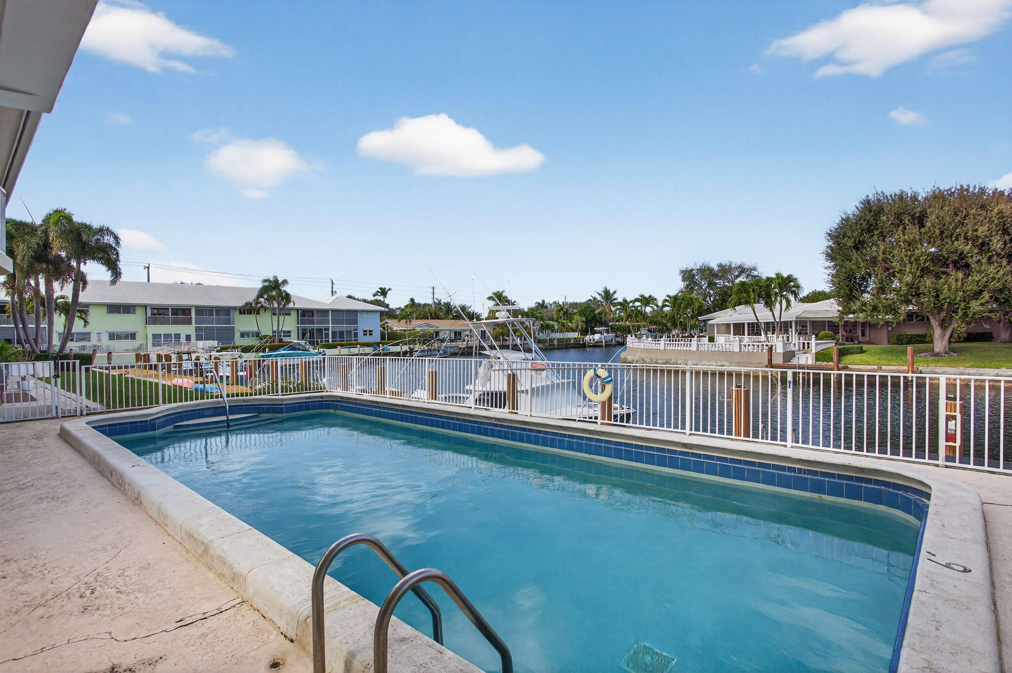 2311 NE 36th #2a, Lighthouse Point FL 33064