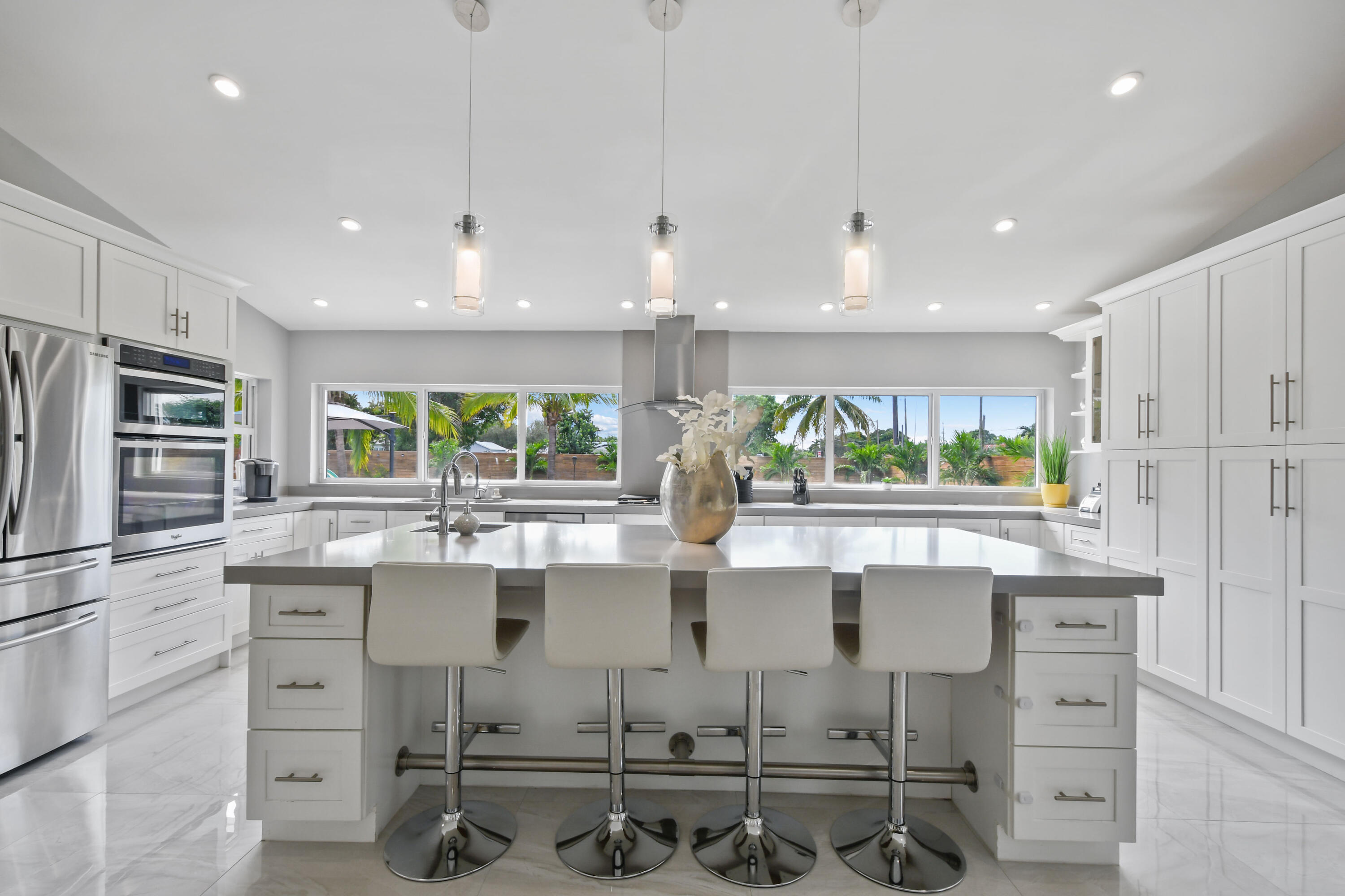 7101 W Lake, Lake Clarke Shores FL 33406