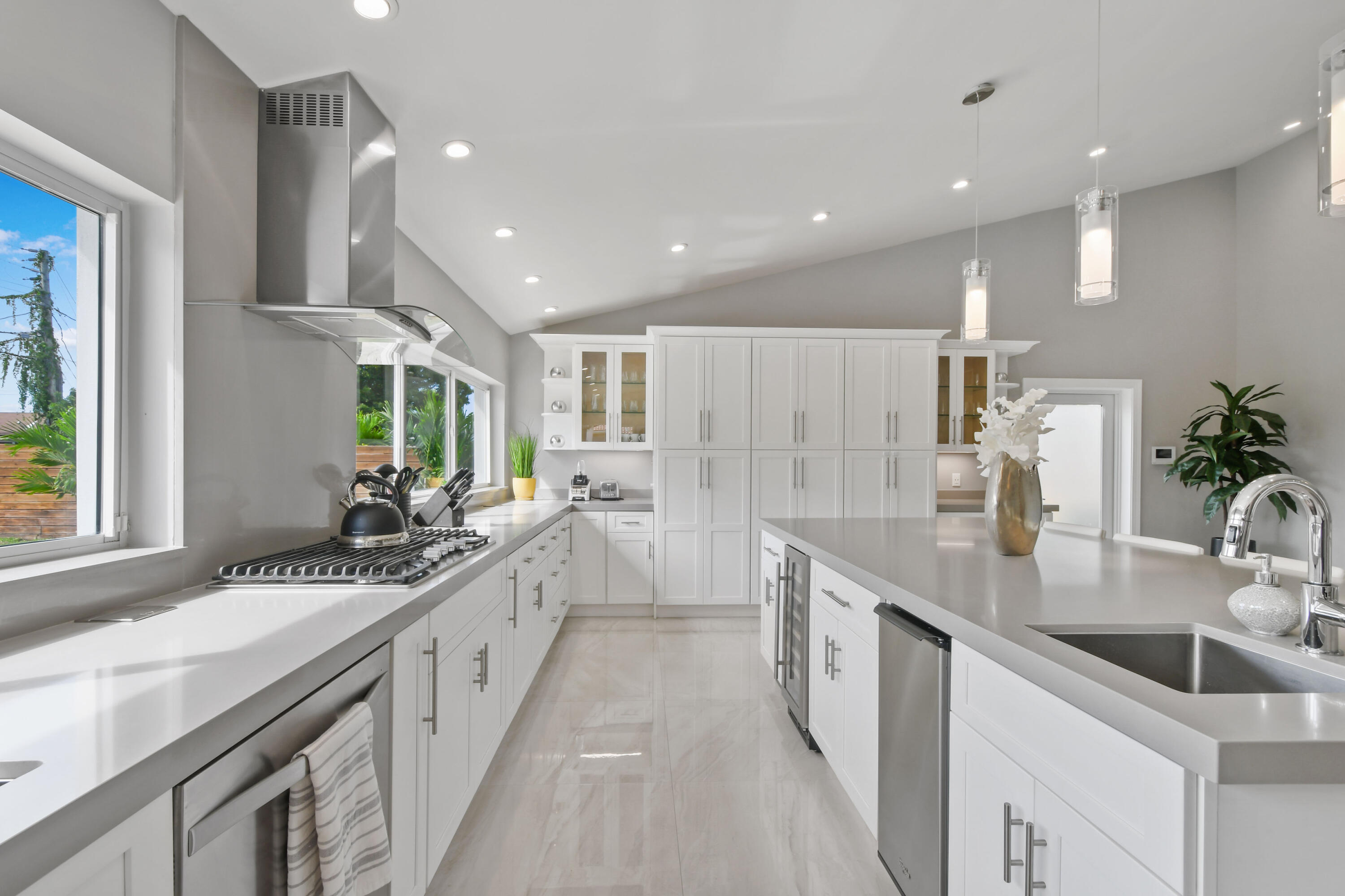 7101 W Lake, Lake Clarke Shores FL 33406