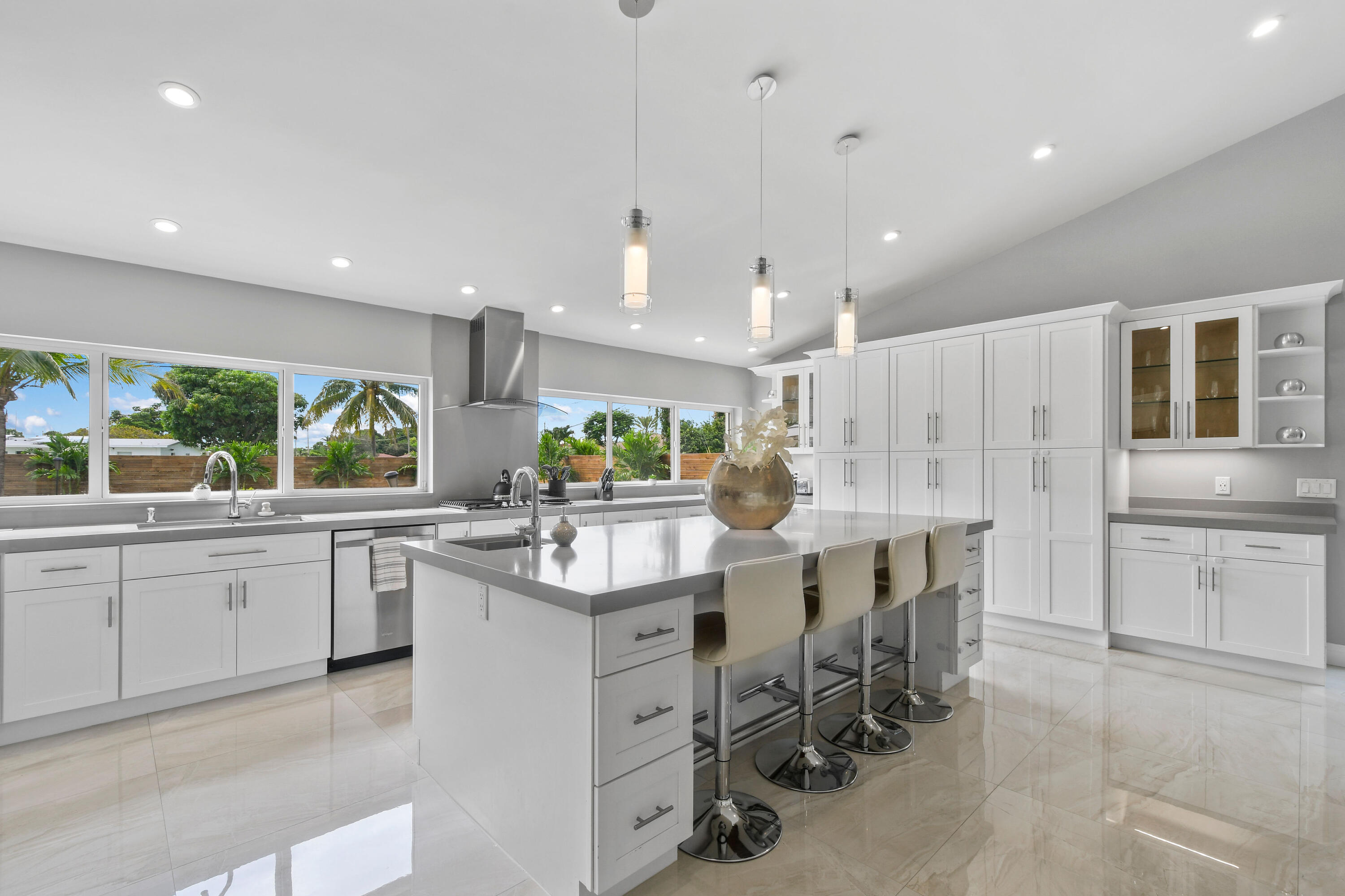 7101 W Lake, Lake Clarke Shores FL 33406