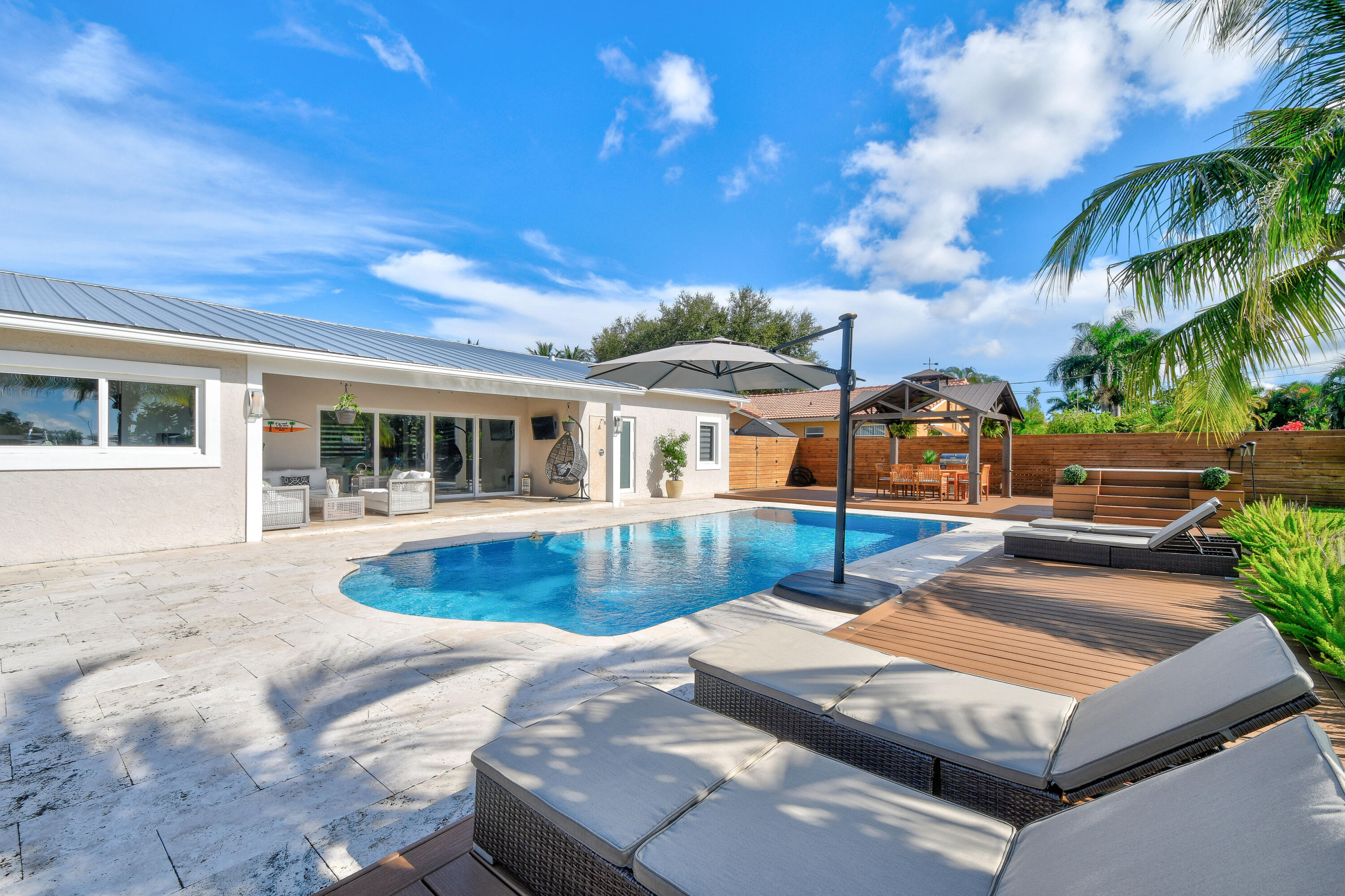 7101 W Lake, Lake Clarke Shores FL 33406