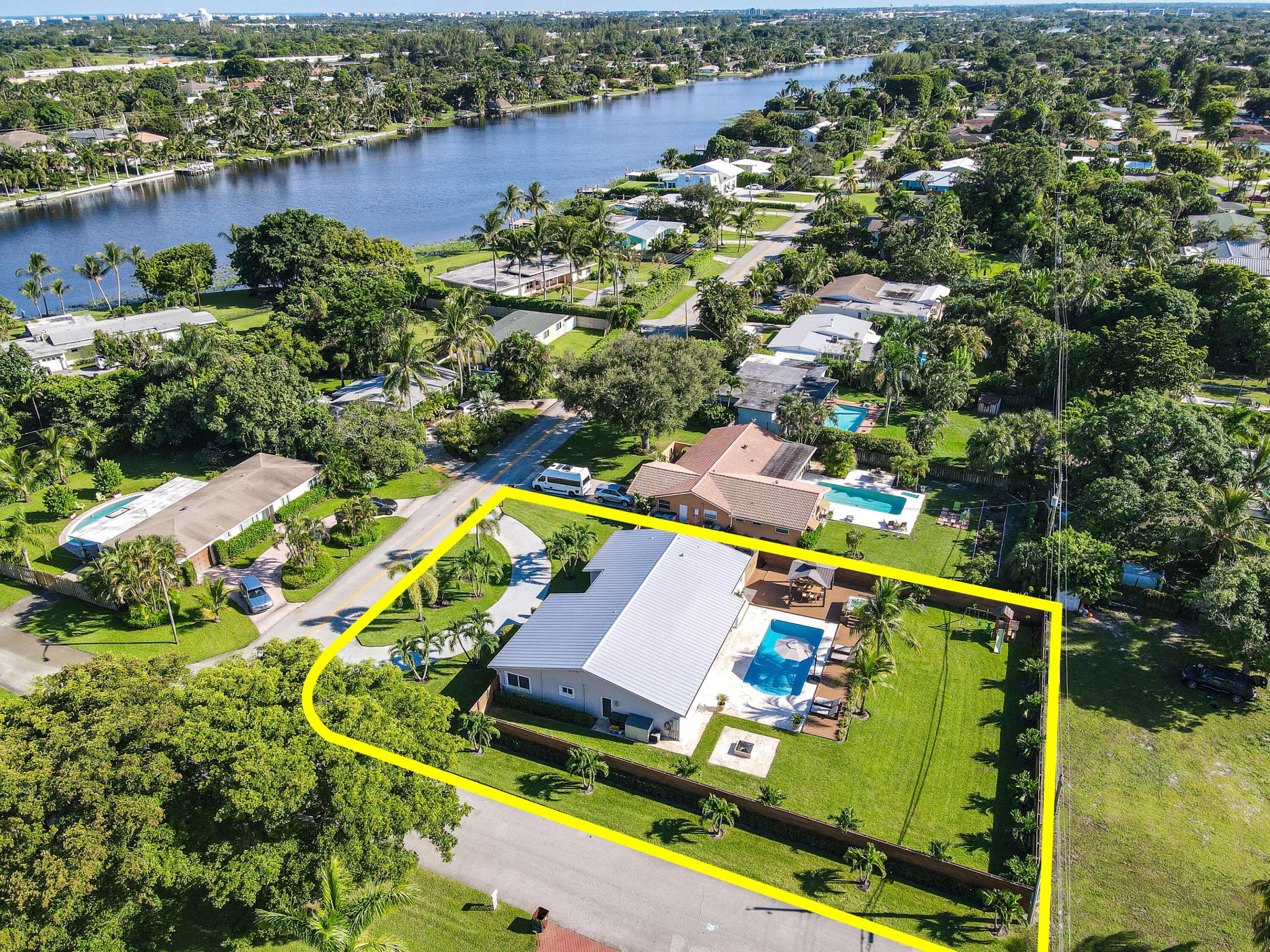 7101 W Lake, Lake Clarke Shores FL 33406