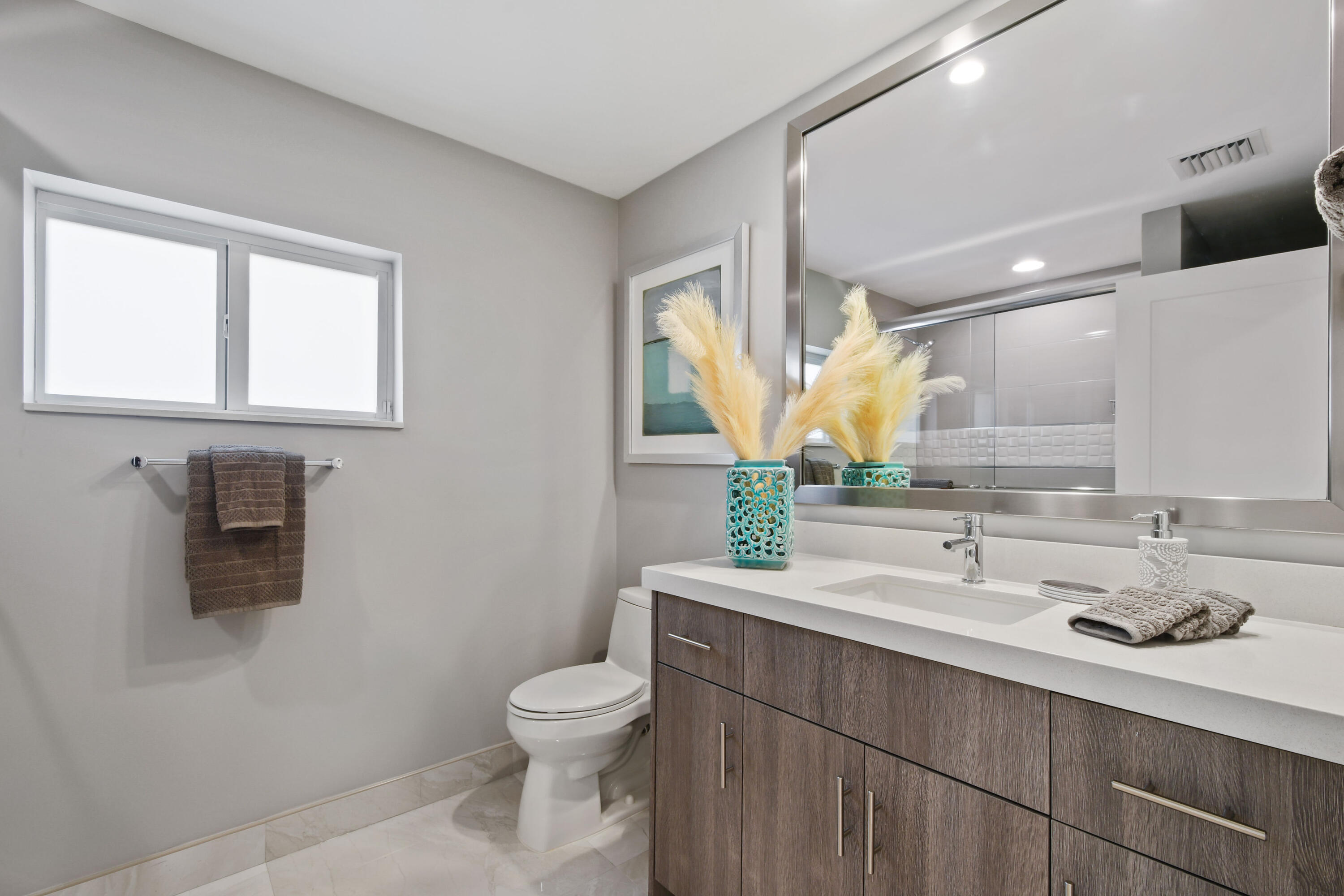 7101 W Lake, Lake Clarke Shores FL 33406