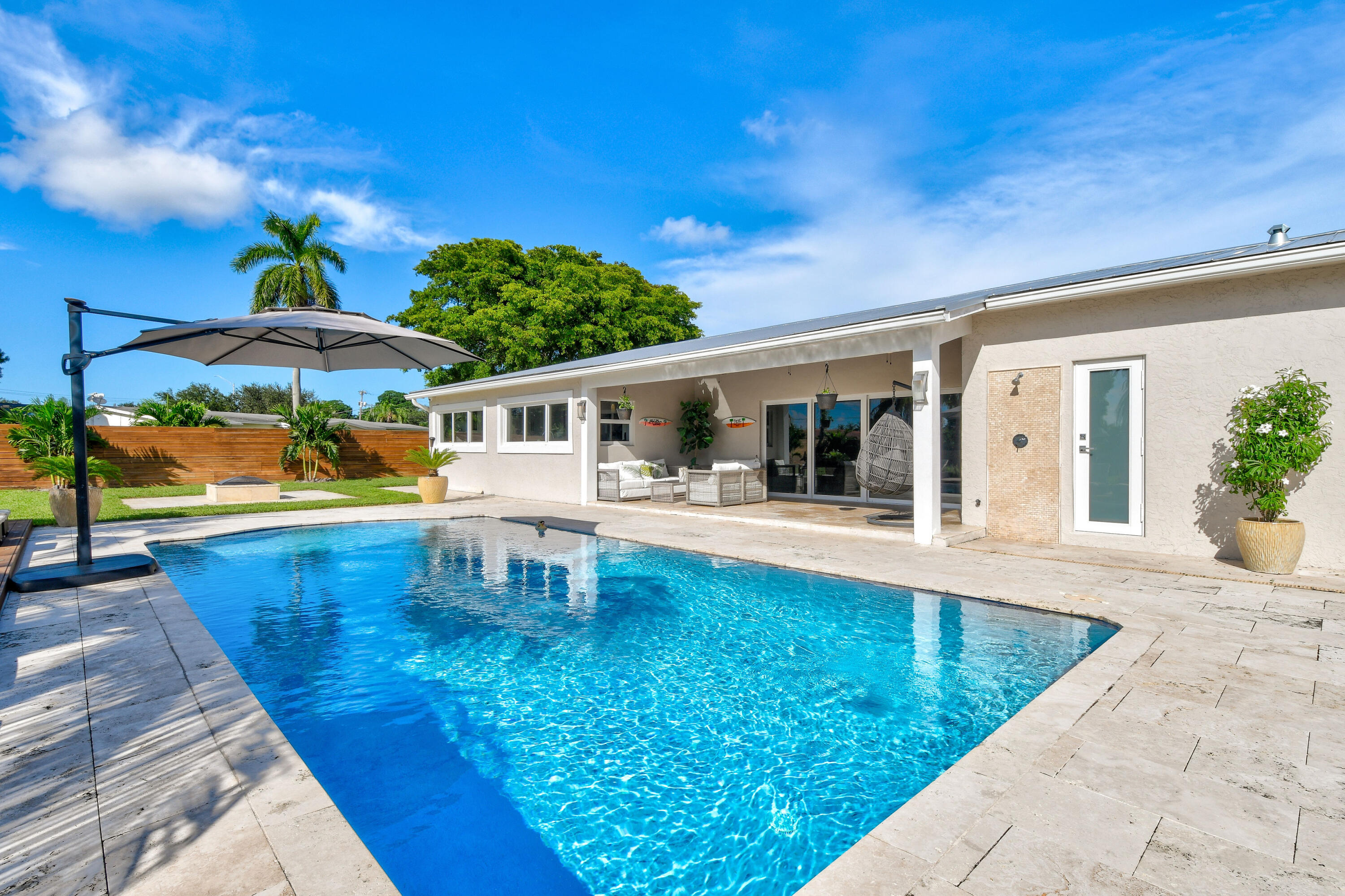 7101 W Lake, Lake Clarke Shores FL 33406