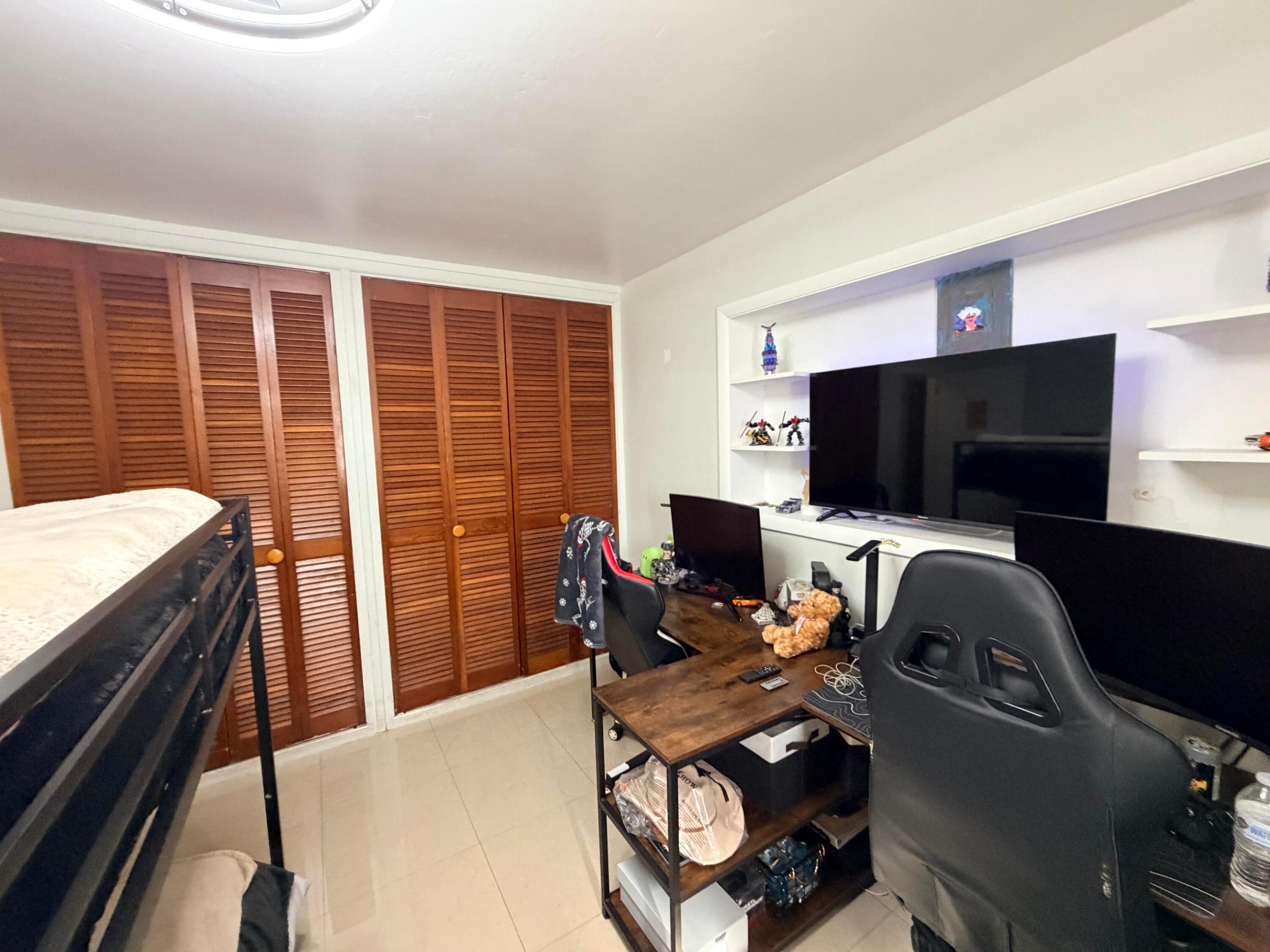 955 NW 4th St, Belle Glade FL 33430