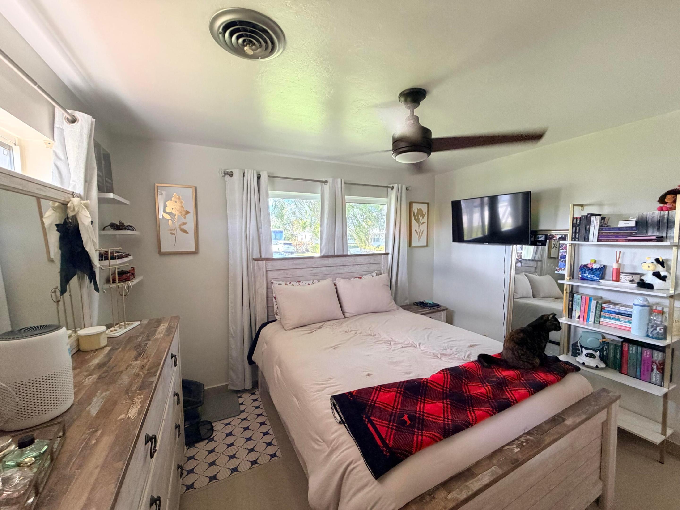 955 NW 4th St, Belle Glade FL 33430