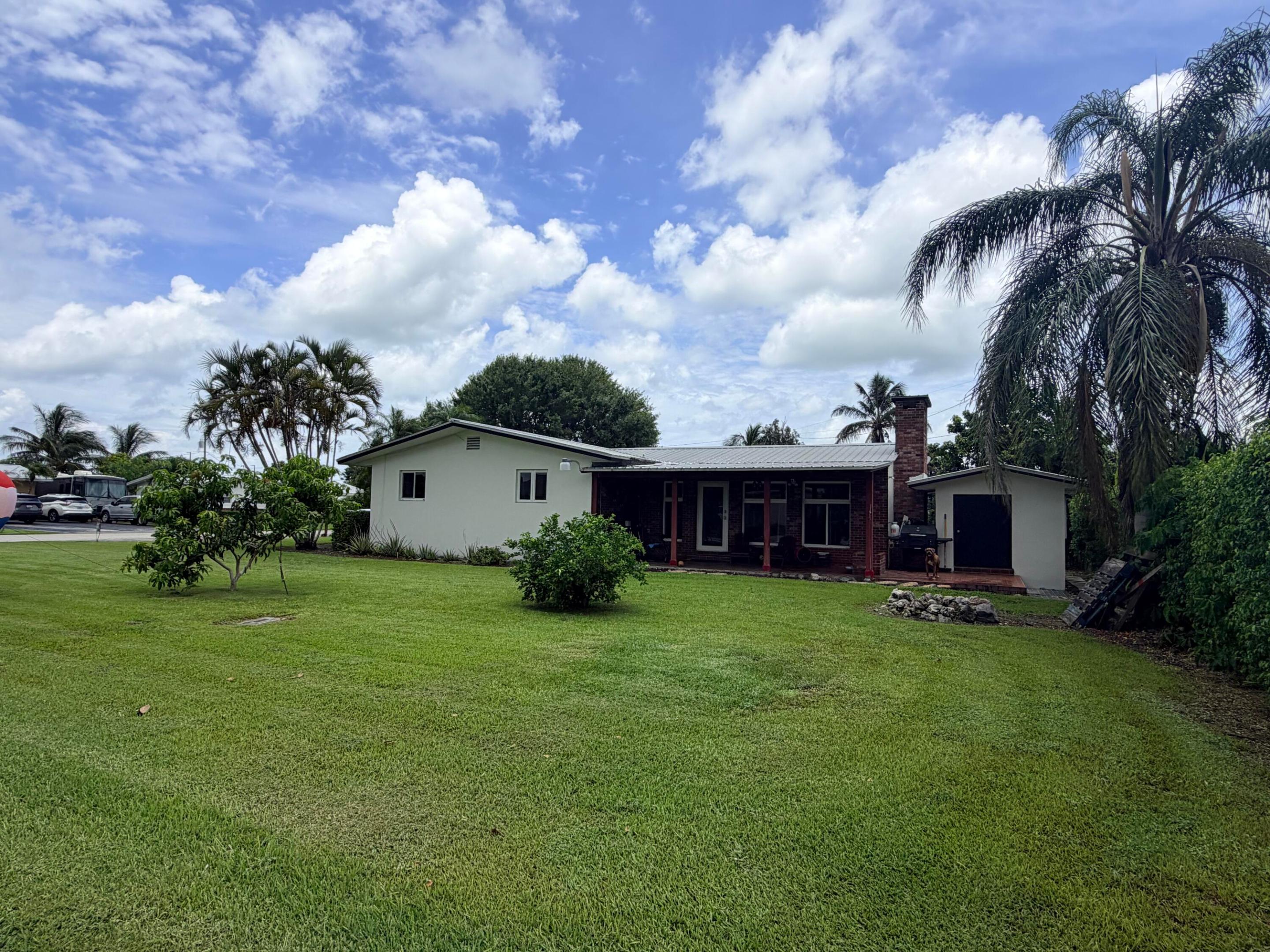 955 NW 4th St, Belle Glade FL 33430