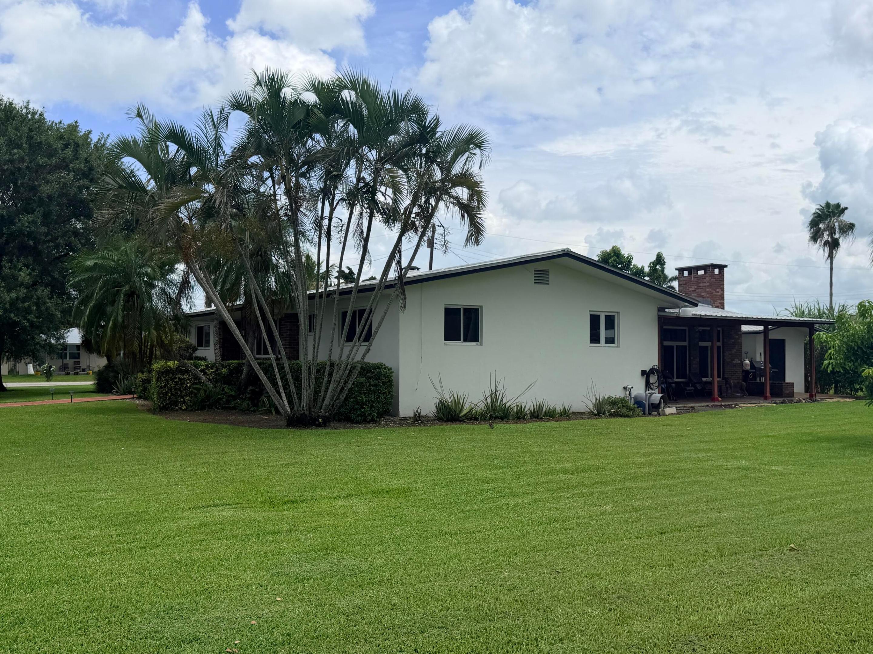 955 NW 4th St, Belle Glade FL 33430
